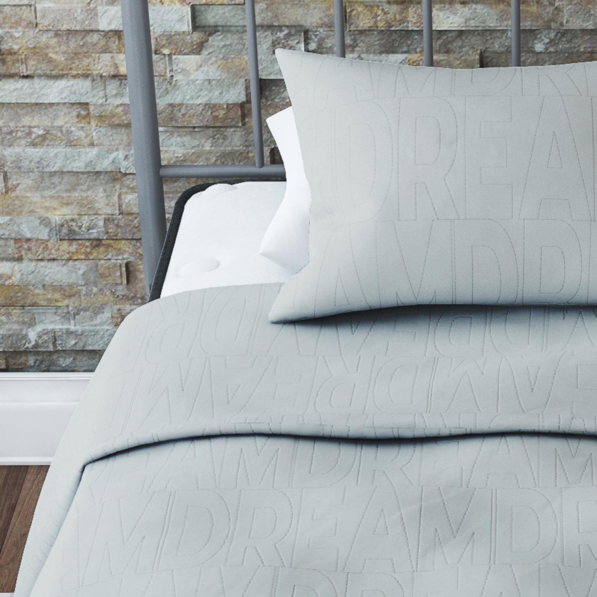 Novogratz 4160419N 2-Piece Quilt Set - Soft & Stylish Bedding for Queen/King Size Beds - Perfect for Cozy Bedrooms, Guest Rooms & Dorm Decor