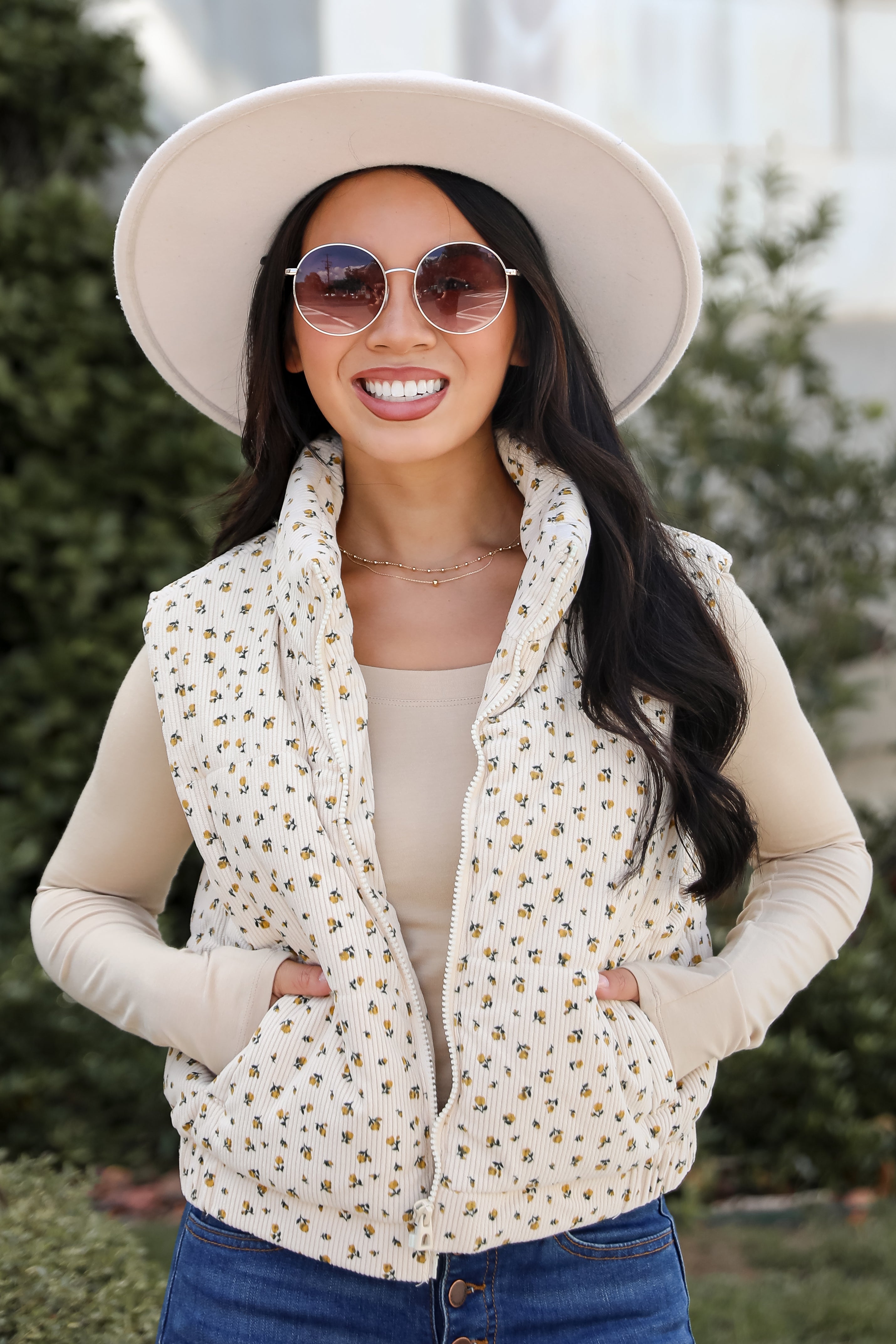 Stylish Women's Floral Corduroy Puffer Vest - Warm Winter Fashion Jacket for Outdoor Activities & Casual Wear