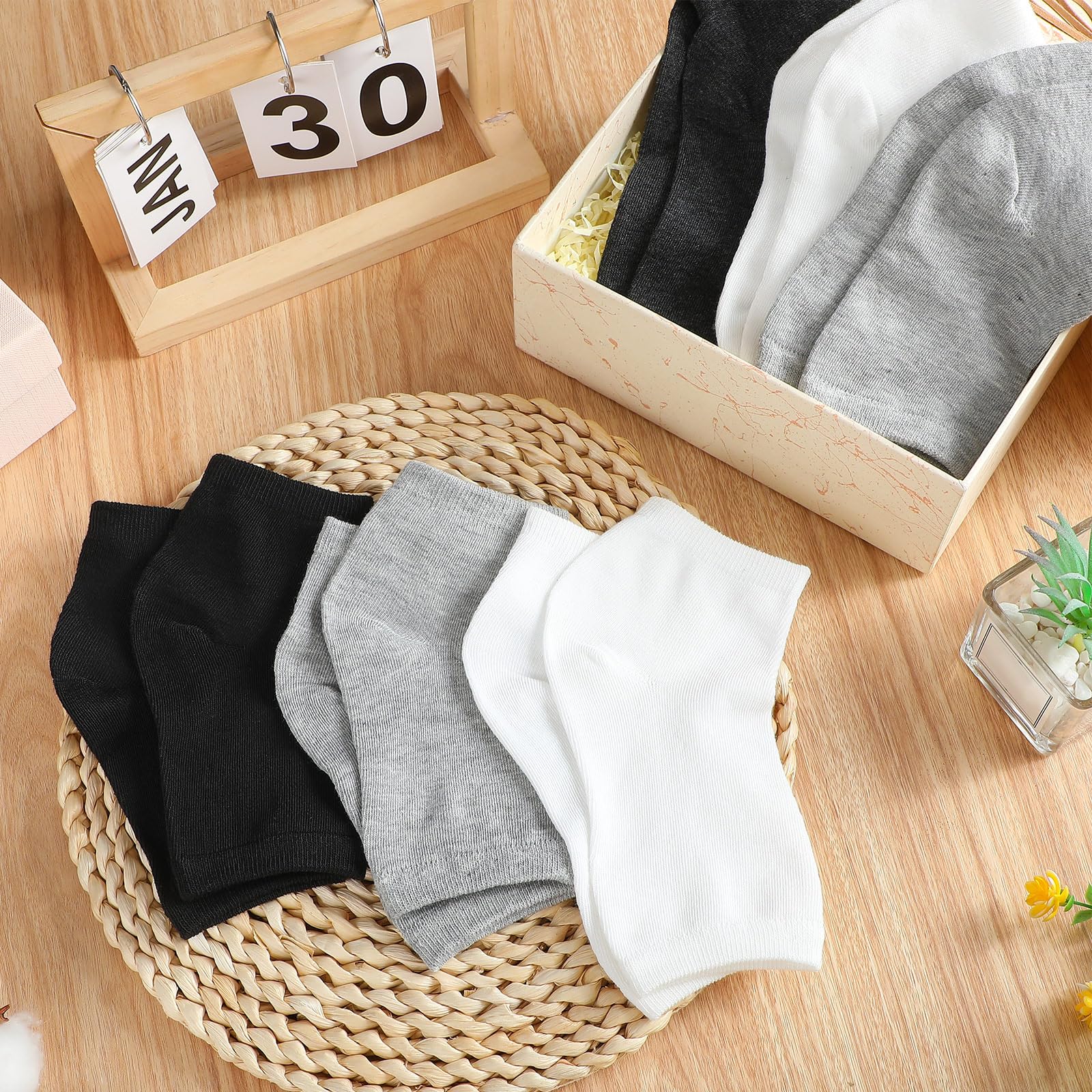 16 Pairs Cotton Toeless Socks for Women & Men - Breathable Pedicure, Flip Flop & Yoga Socks with Open Toe Design - Perfect for Spa, Nail Salon, Home Relaxation & Workouts