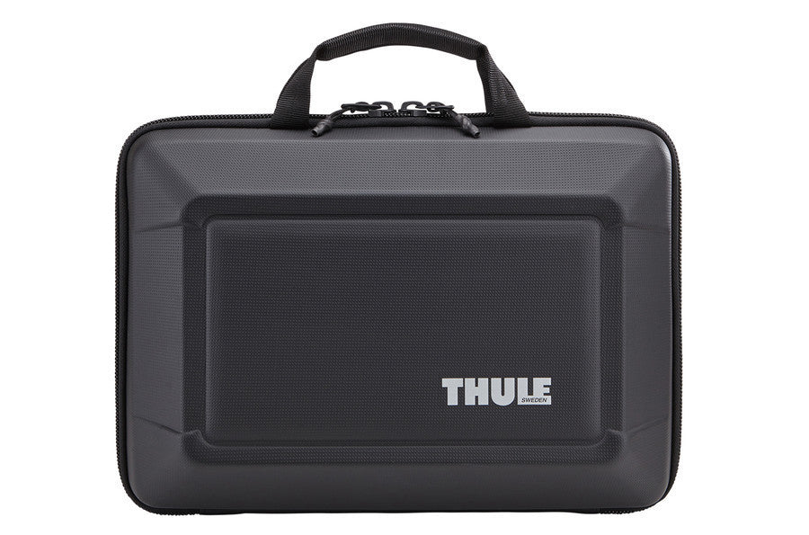 Thule Gauntlet 3.0 13-15 Inch Laptop Sleeve for MacBook Pro/Air - Waterproof Protective Case in Black - Perfect for Travel, Work & School