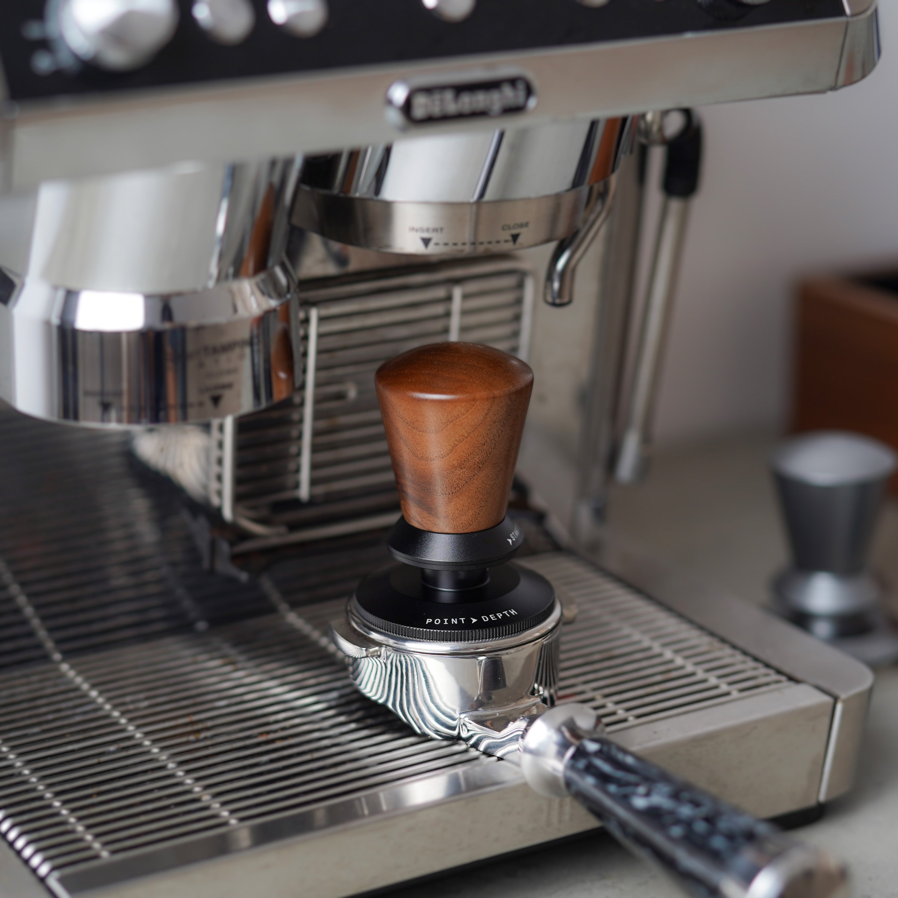 Premium Stepless Leveling Espresso Tamper Tool - 58mm Professional Coffee Tamping Distributor for Baristas & Home Brewing - Perfect for Espresso Machines & Coffee Shops