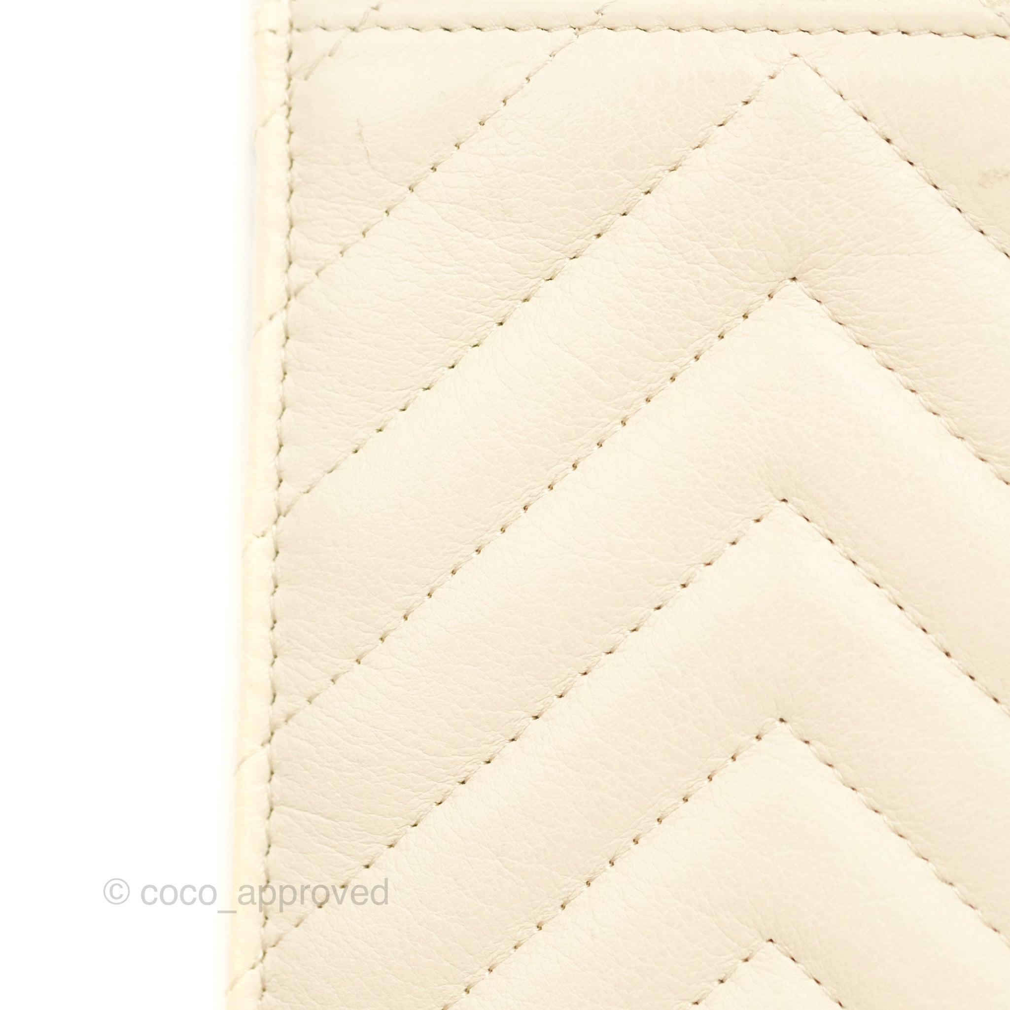 Chanel Chevron Clutch Bag with Chain - Ivory Calfskin Leather & Silver Hardware - Perfect for Evening Parties & Special Occasions
