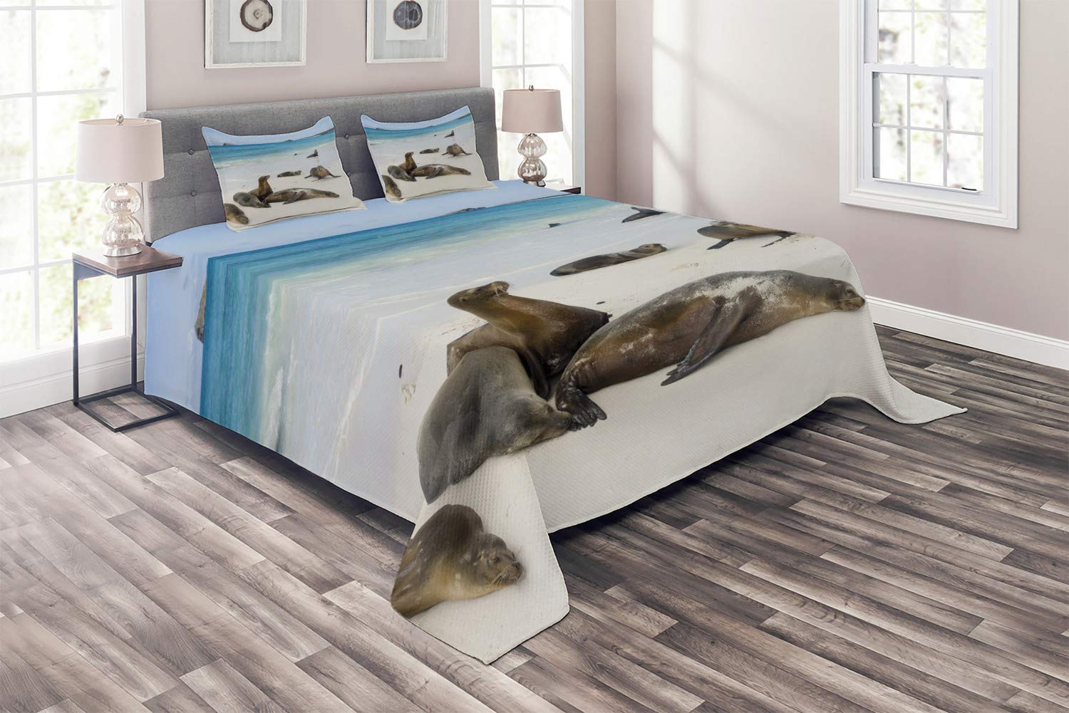 Ambesonne Ecuador Quilt Set - King Size 3-Piece Bedspread with 2 Pillow Shams, Galapagos Island Sea Lions Beach Nature Photo Design, Multicolor Decorative Coverlet | Perfect for Coastal Themed Bedrooms, Guest Rooms & Wildlife Lover Home Decor