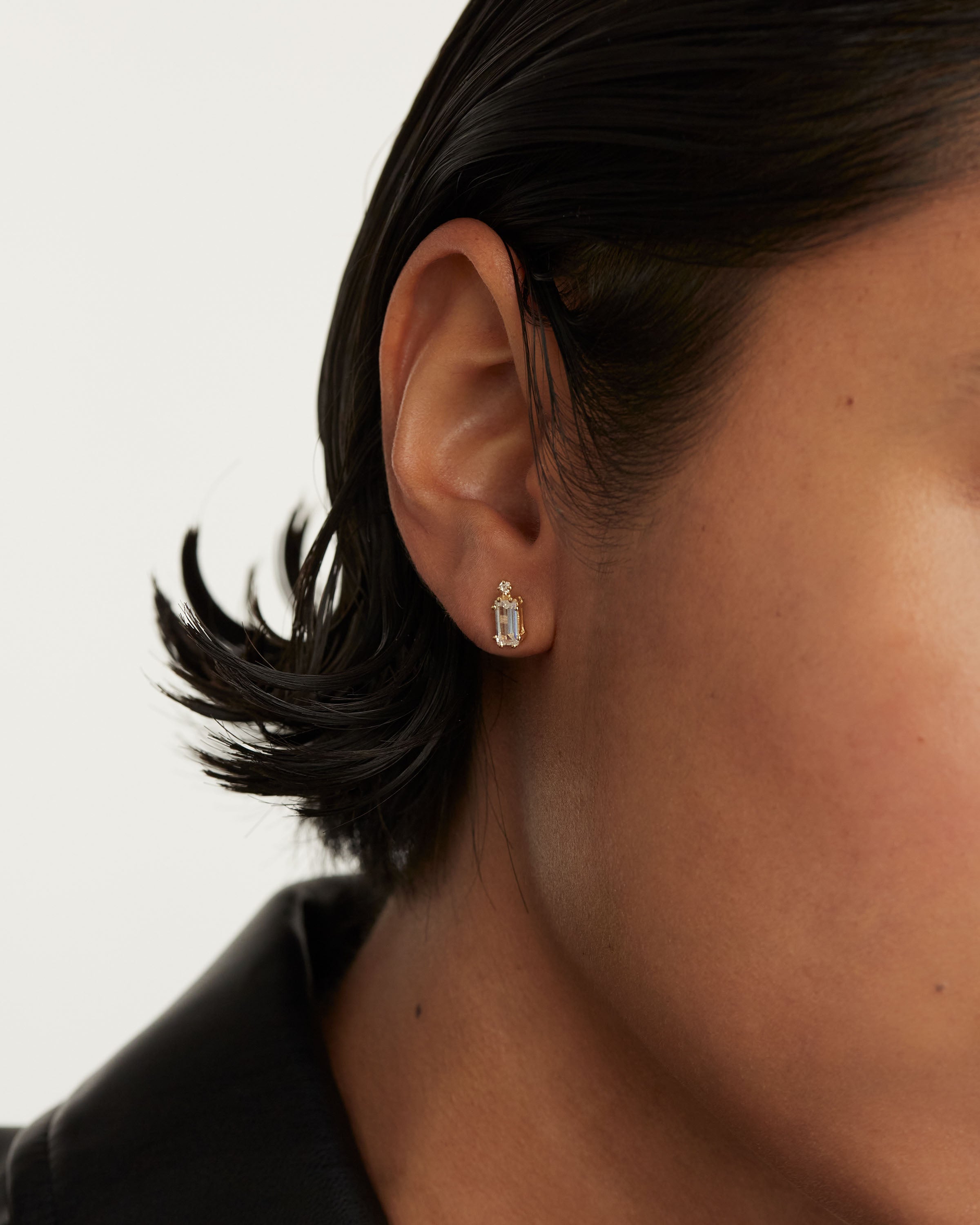 Bea Single Earring - Elegant & Unique Dangle Earring for Women - Perfect for Parties, Weddings & Everyday Wear