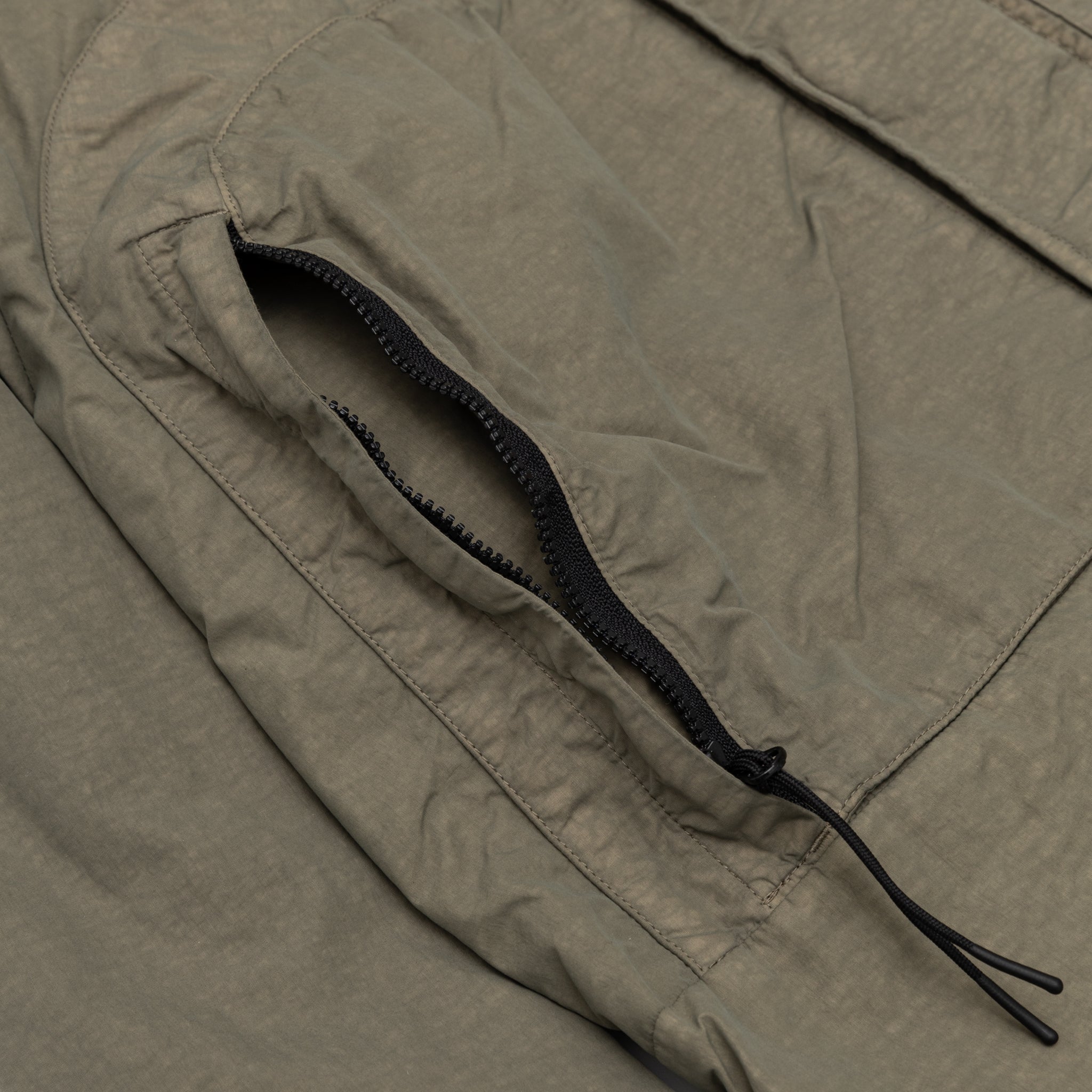 FLATT NYLON HOODED OVERSHIRT - Lightweight Water-Resistant Jacket for Men & Women | Perfect for Outdoor Activities, Travel & Casual Wear