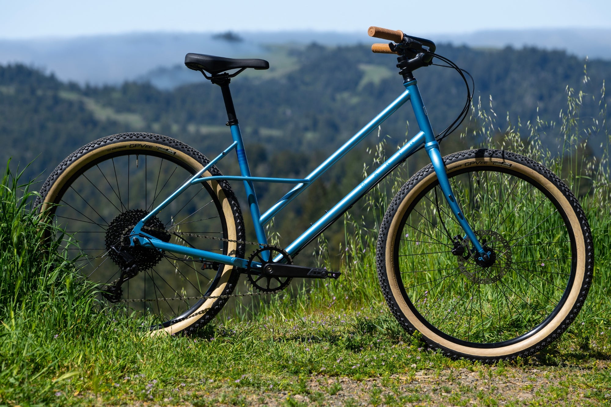 Marin Larkspur 1 Hybrid Bike - Lightweight Aluminum Frame, 24-Speed Gears, Comfortable Commuter & Trail Bike for Men & Women - Perfect for City Riding, Fitness & Outdoor Adventures
