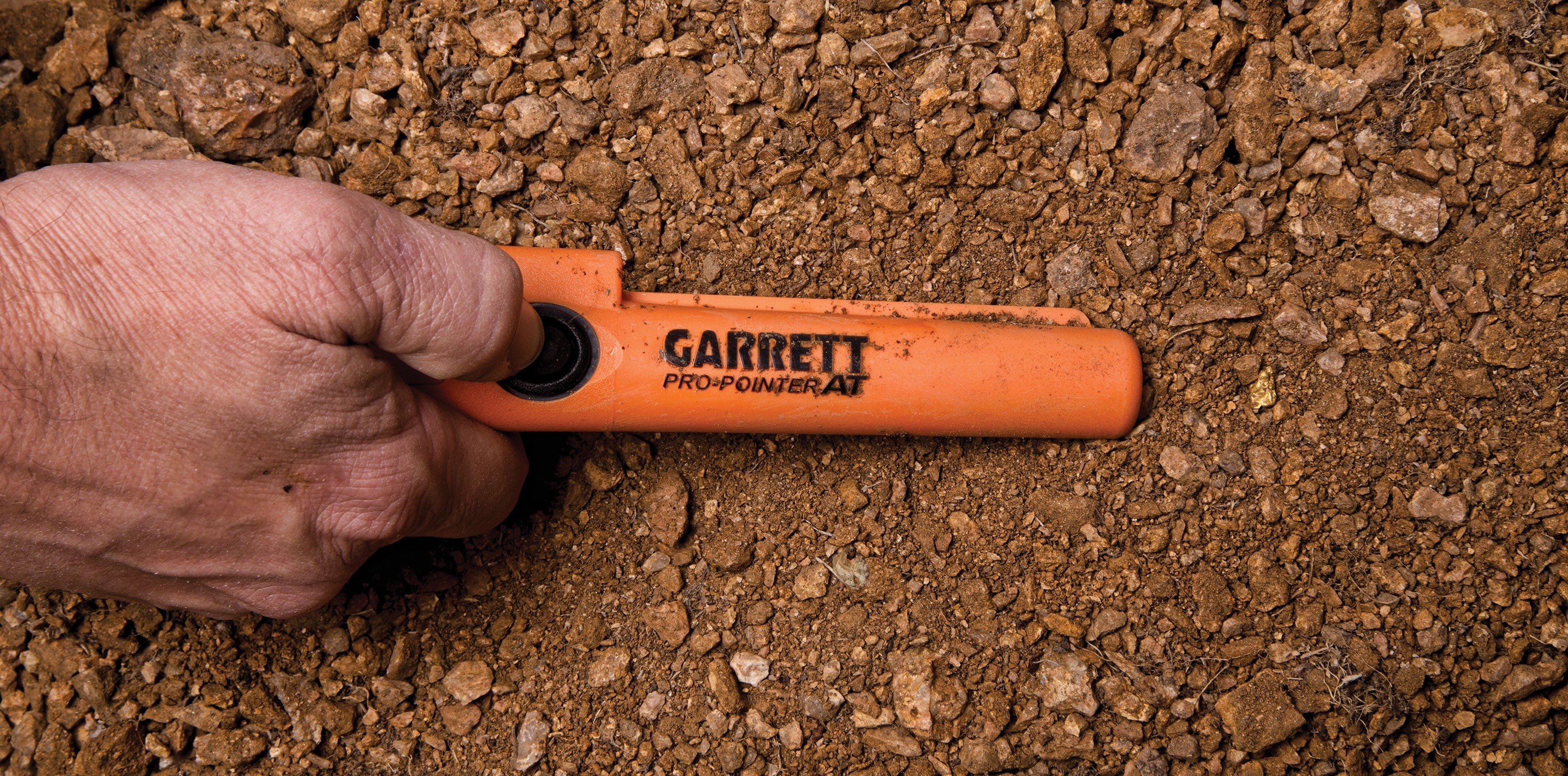 Garrett Pro Pointer® AT Waterproof Z Lynk Wireless Pinpointing Metal Detector for Gold, Coins & Jewelry - Perfect for Beach, Park & Outdoor Treasure Hunting