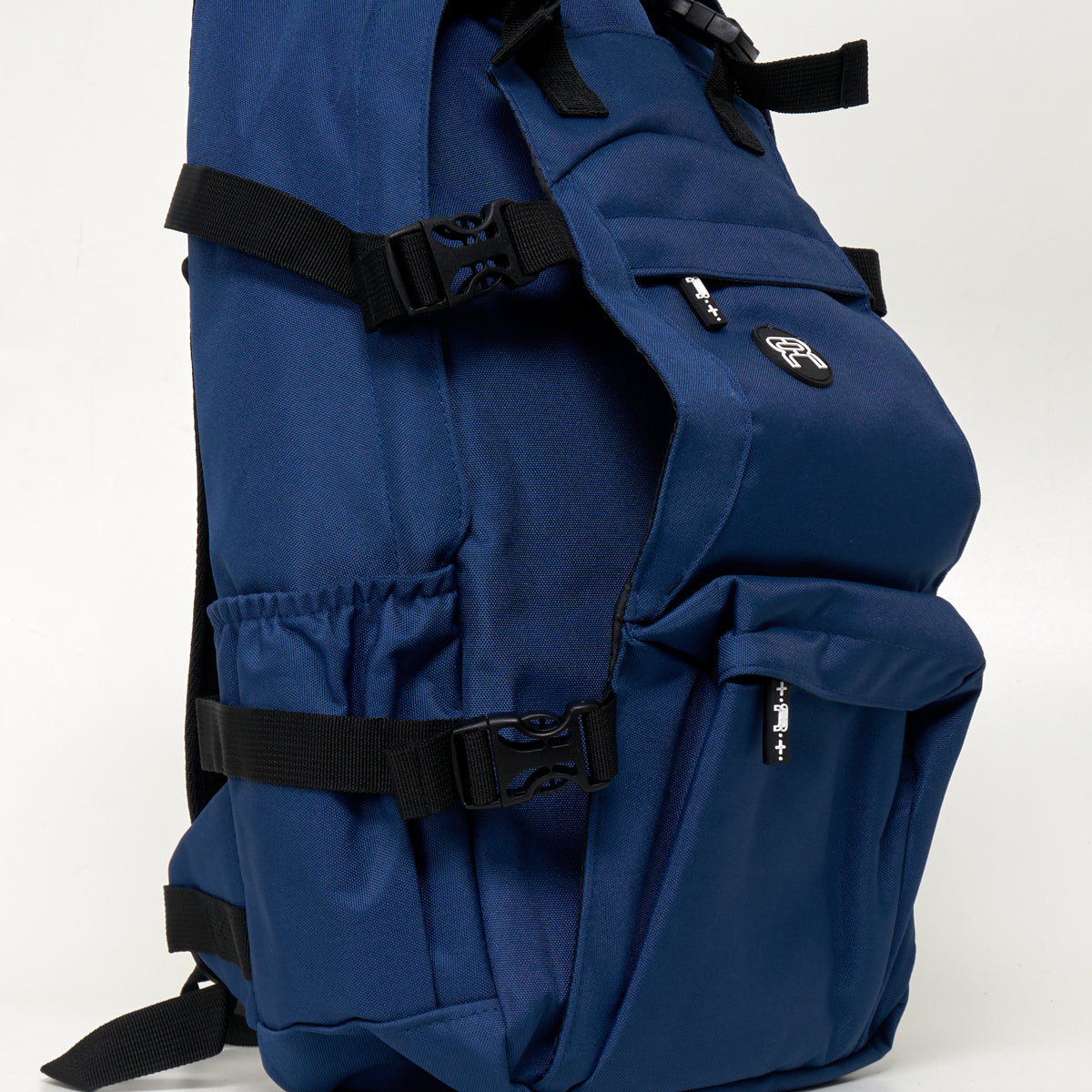 FR Backpack Slim 18L Lightweight Water-Resistant Daypack for Men & Women - Perfect for Travel, Hiking, School & Work (Blue)