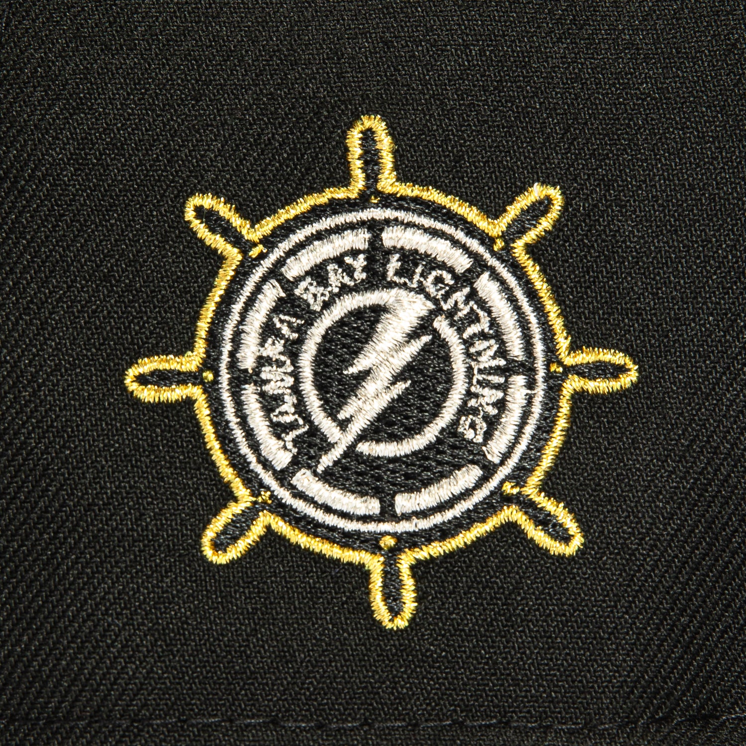 New Era 59Fifty Tampa Bay Lightning 30th Anniversary Patch Gasparilla Snapback Hat - Black NHL Hockey Cap for Men & Women - Perfect for Games, Collecting & Streetwear Fashion