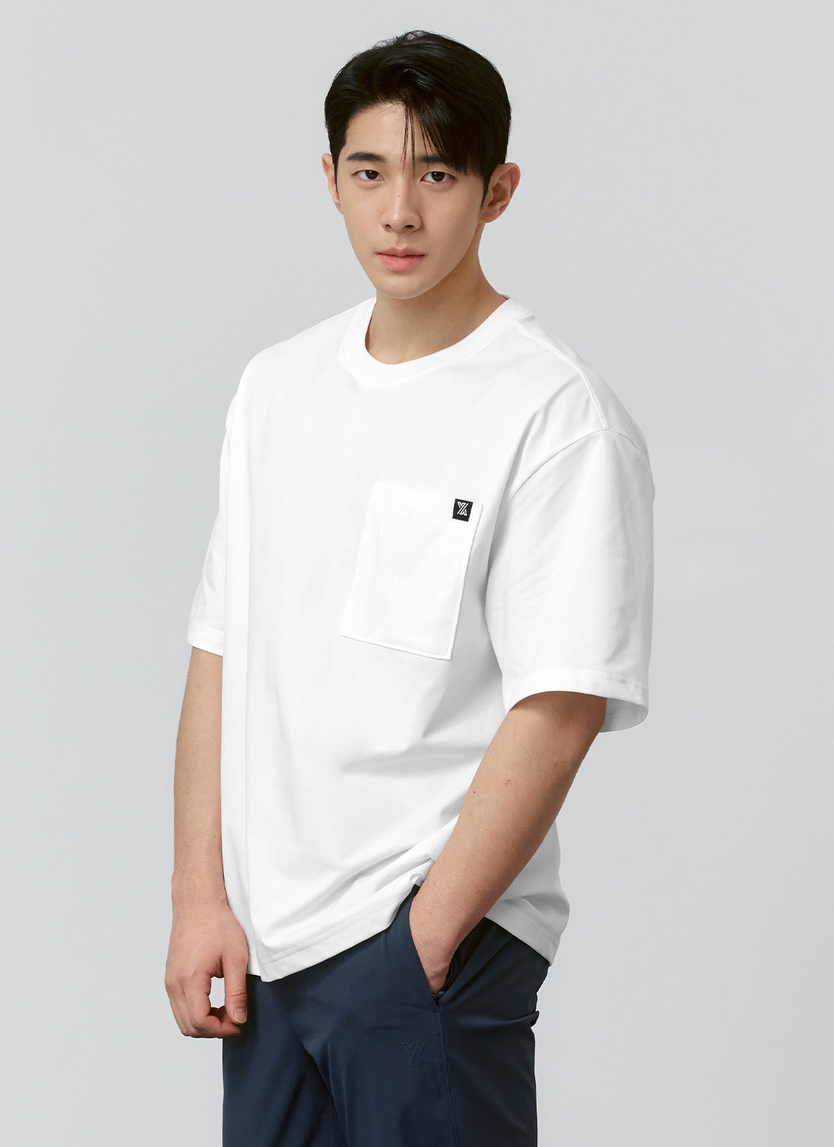 Cool Breeze Oversized Pocket Short Sleeve T-Shirt for Men - Comfortable Casual Summer Tee for Outdoor Activities & Lounge Wear