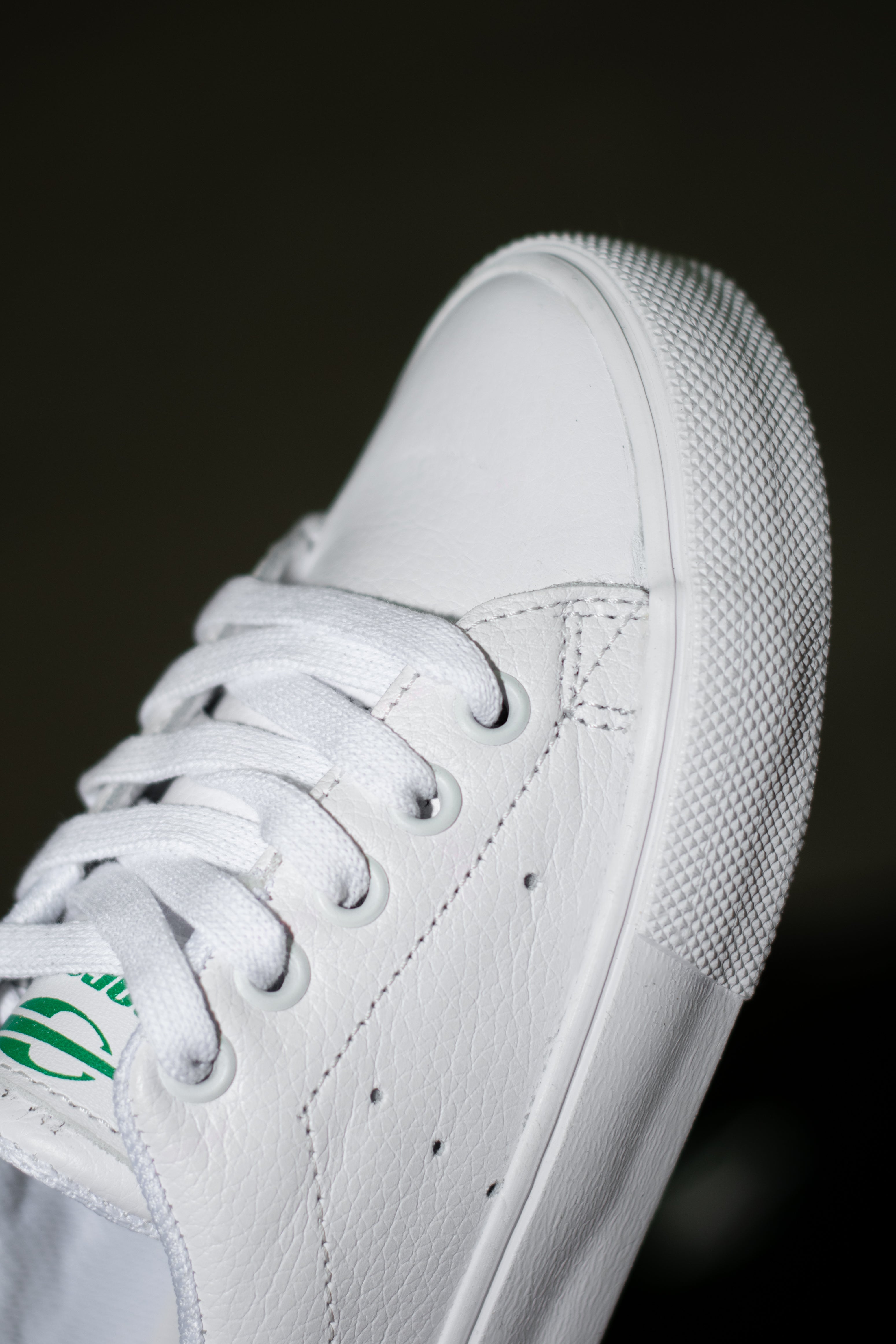 Mormaii Kids Fade White Sneakers - Lightweight Comfortable Shoes for Boys & Girls - Perfect for School, Play & Everyday Wear