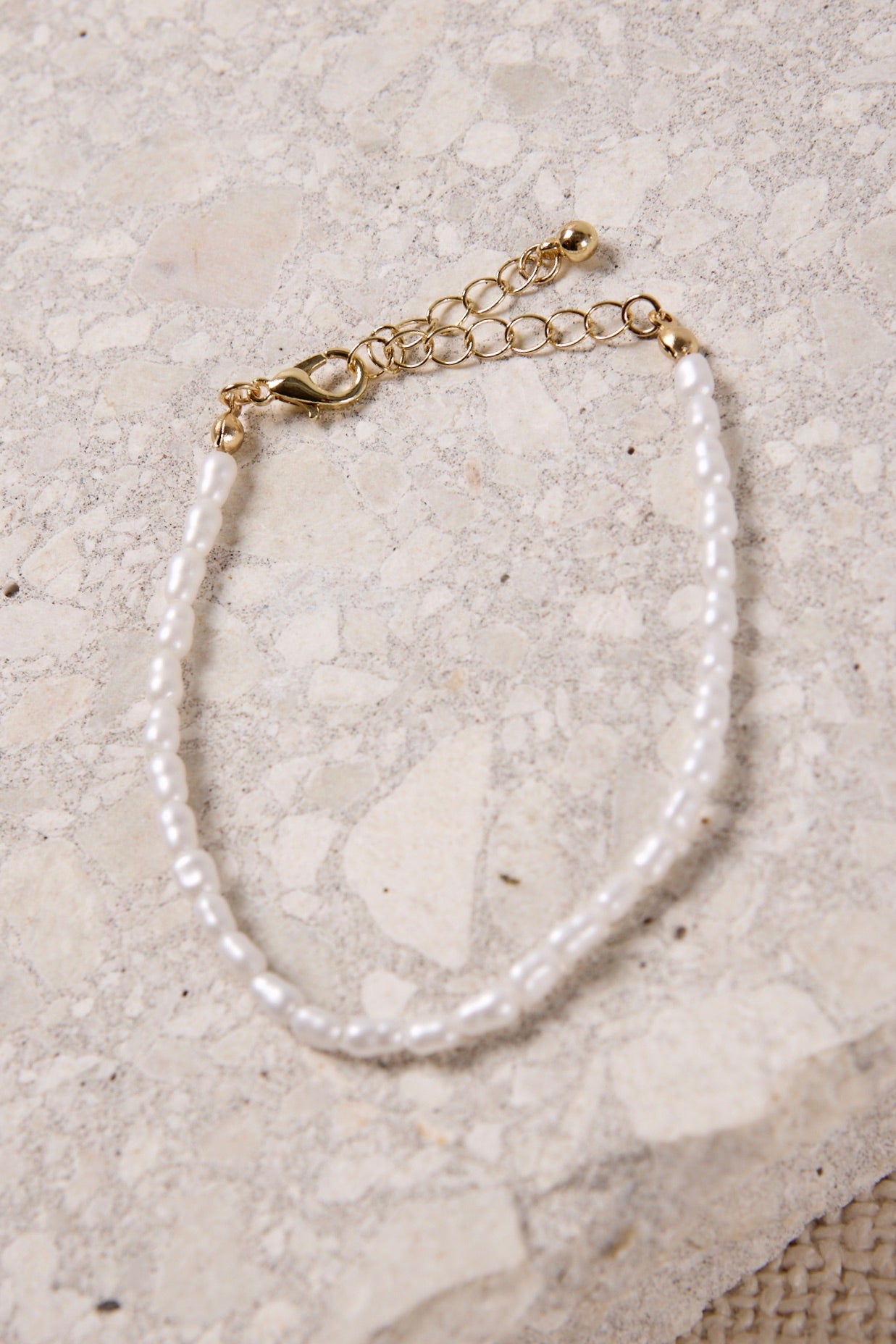 Elegant Pearl Single Bracelet for Women - Classic White Freshwater Pearl Jewelry Gift for Her - Perfect for Weddings, Parties & Everyday Wear