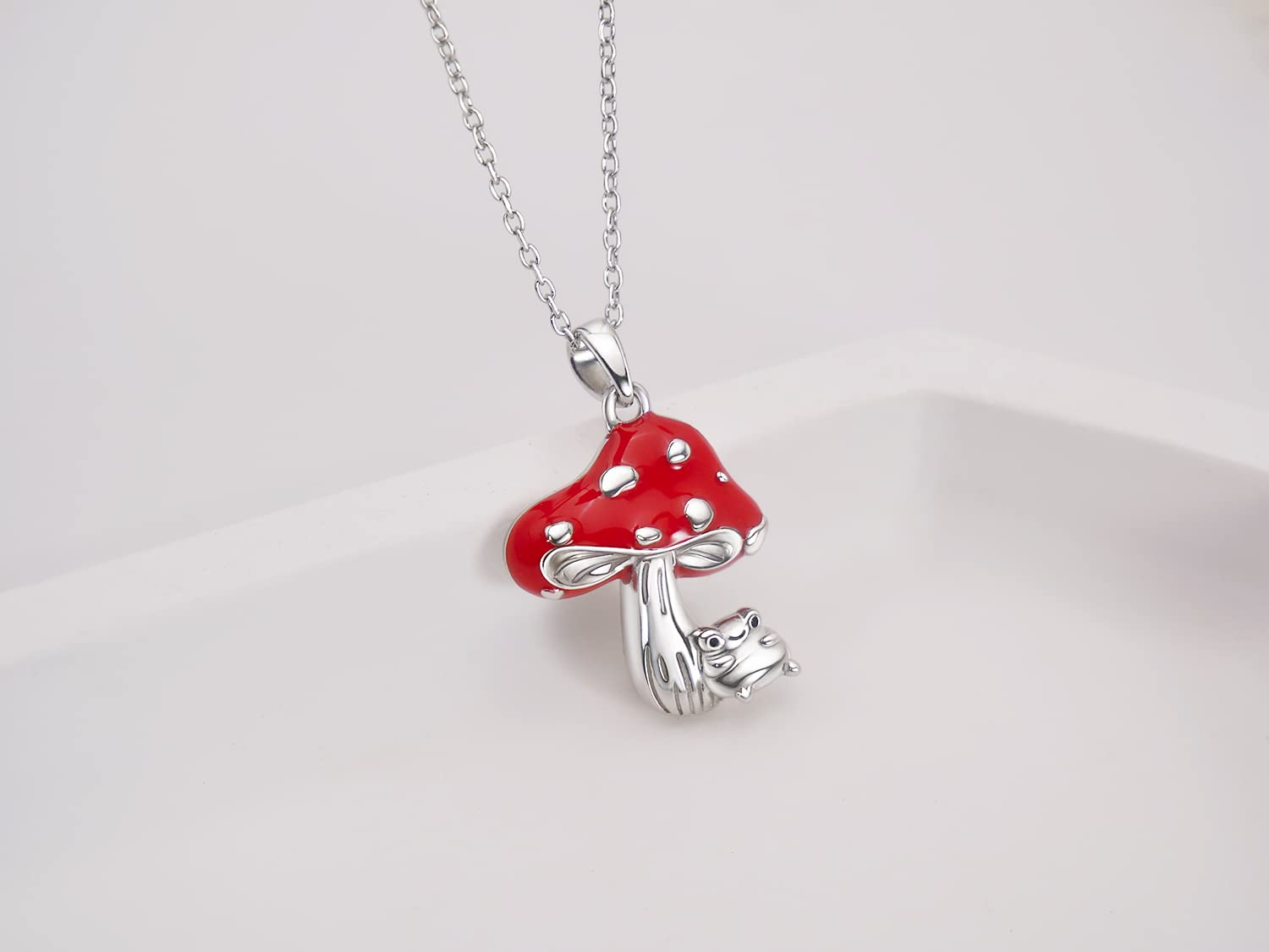 925 Sterling Silver Mushroom & Frog Pendant Necklace - Elegant Nature-Inspired Jewelry Gift for Women - Perfect for Casual Wear, Boho Fashion & Outdoor Adventures