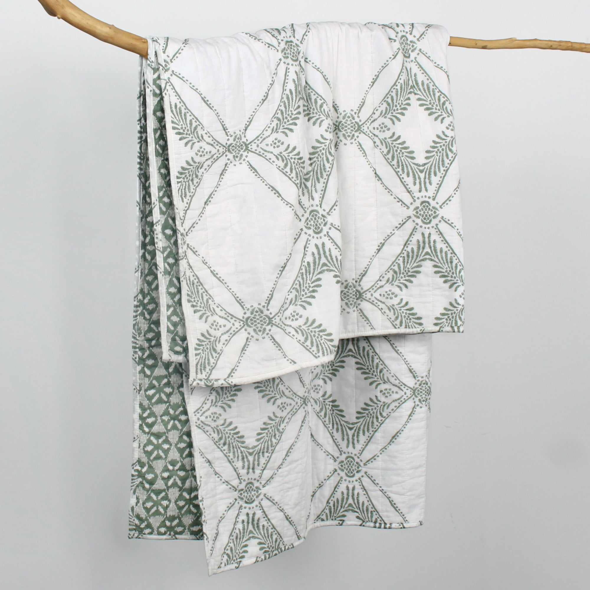 Kemala Sage Quilted Throw Blanket - Soft Lightweight Bedspread for Couch, Sofa & Bed - Cozy Home Decor for Living Room, Dorm or Gift