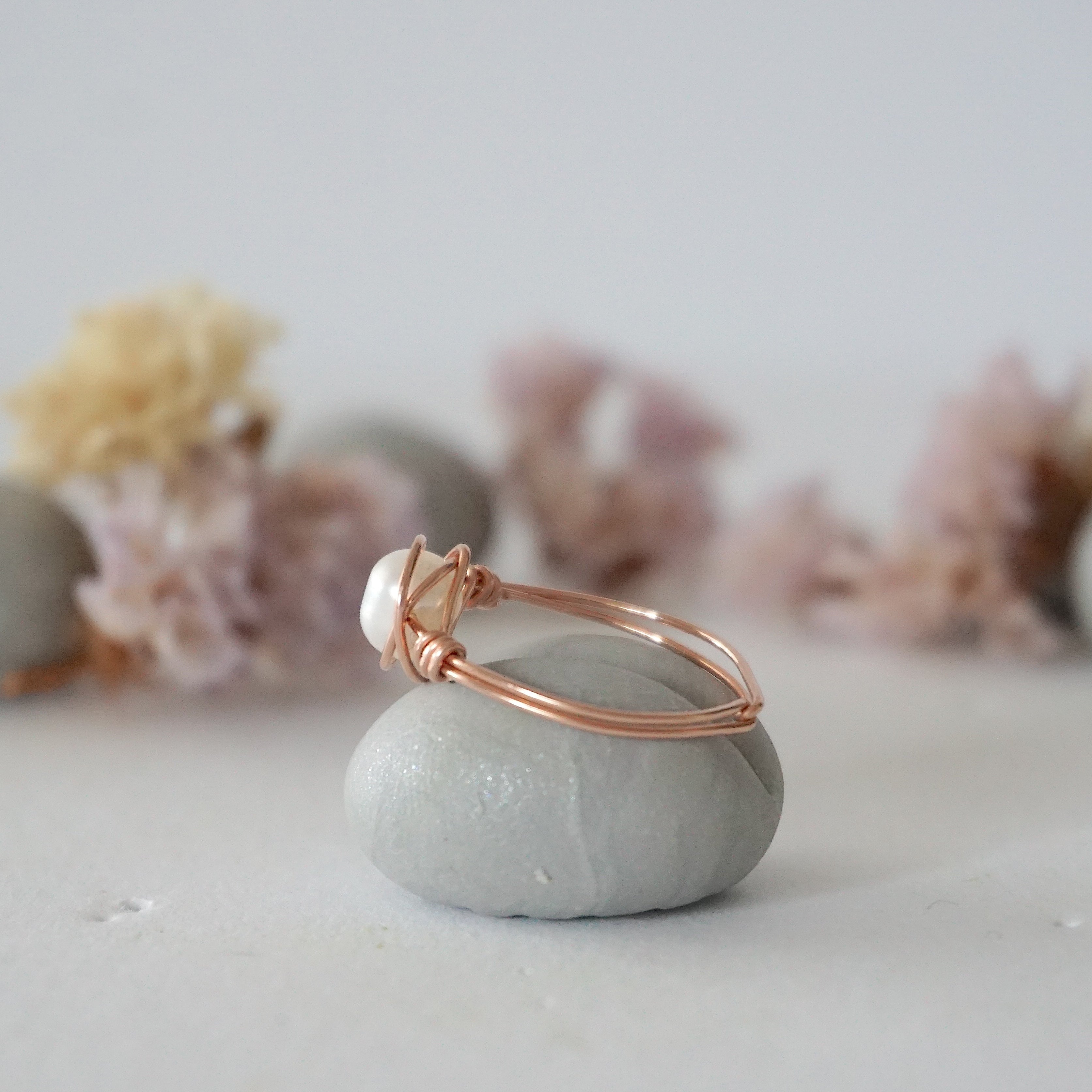 Elegant Rose Gold Classic Pearl Ring for Women - Perfect for Weddings, Anniversaries & Special Occasions