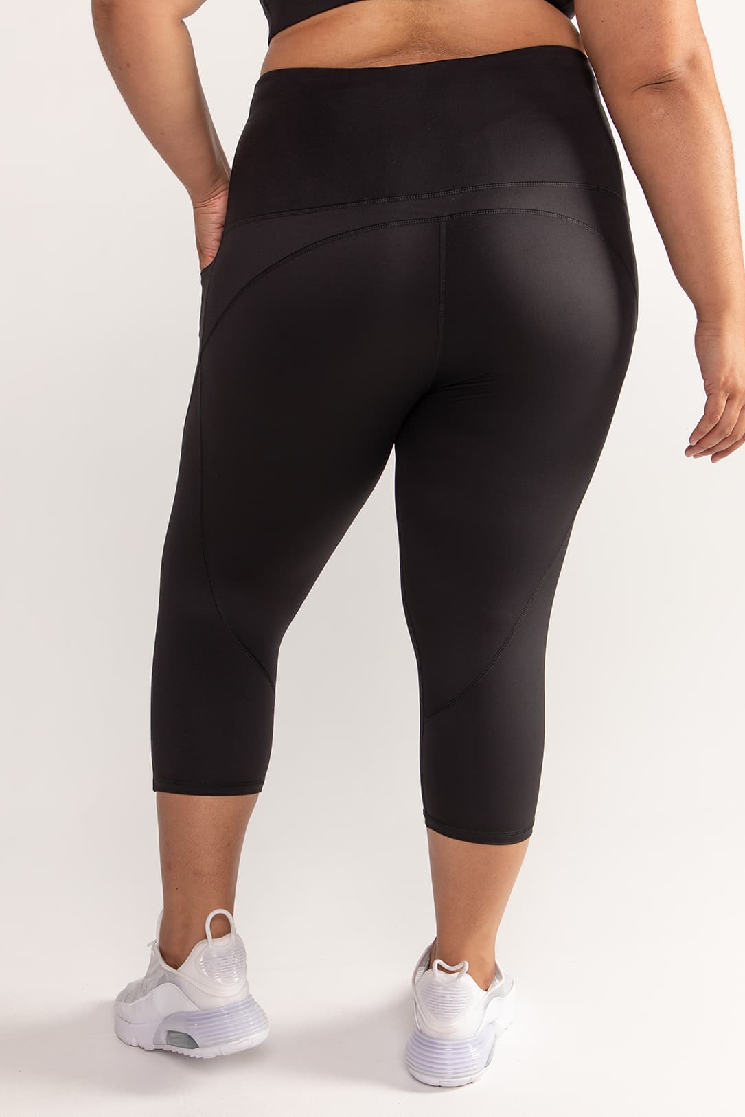 Training Pocket Move 3/4 Length Leggings for Women - Black | High Waist Workout Yoga Pants with Side Pockets | Perfect for Gym, Running & Lounge Wear