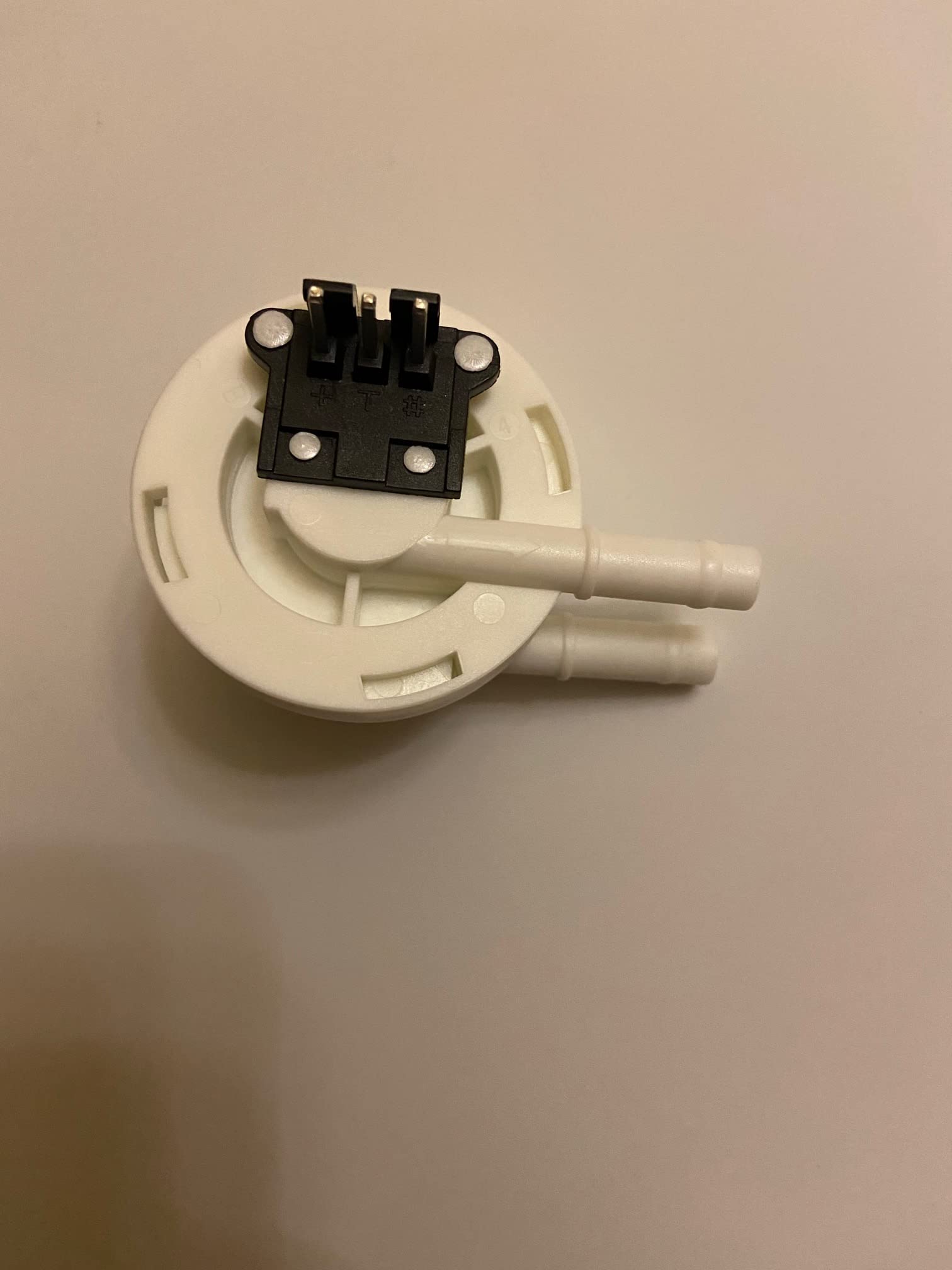 **FM-01 Digital Water Flow Meter for Espresso Coffee Machines - High Precision Flow Sensor for Home & Commercial Use - Perfect for Coffee Shops, Restaurants, and Baristas**