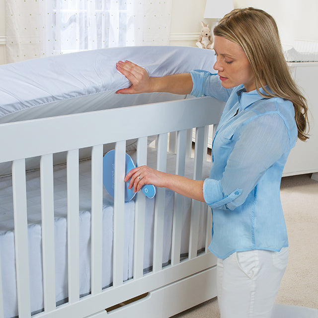 Munchkin LullaVibe Soothing Vibrating Pad for Babies - Helps Calm & Soothe Infant Sleep, Rechargeable Baby Mattress Vibrator for Cribs, Bassinets & Strollers - Perfect for Newborns & Colicky Babies