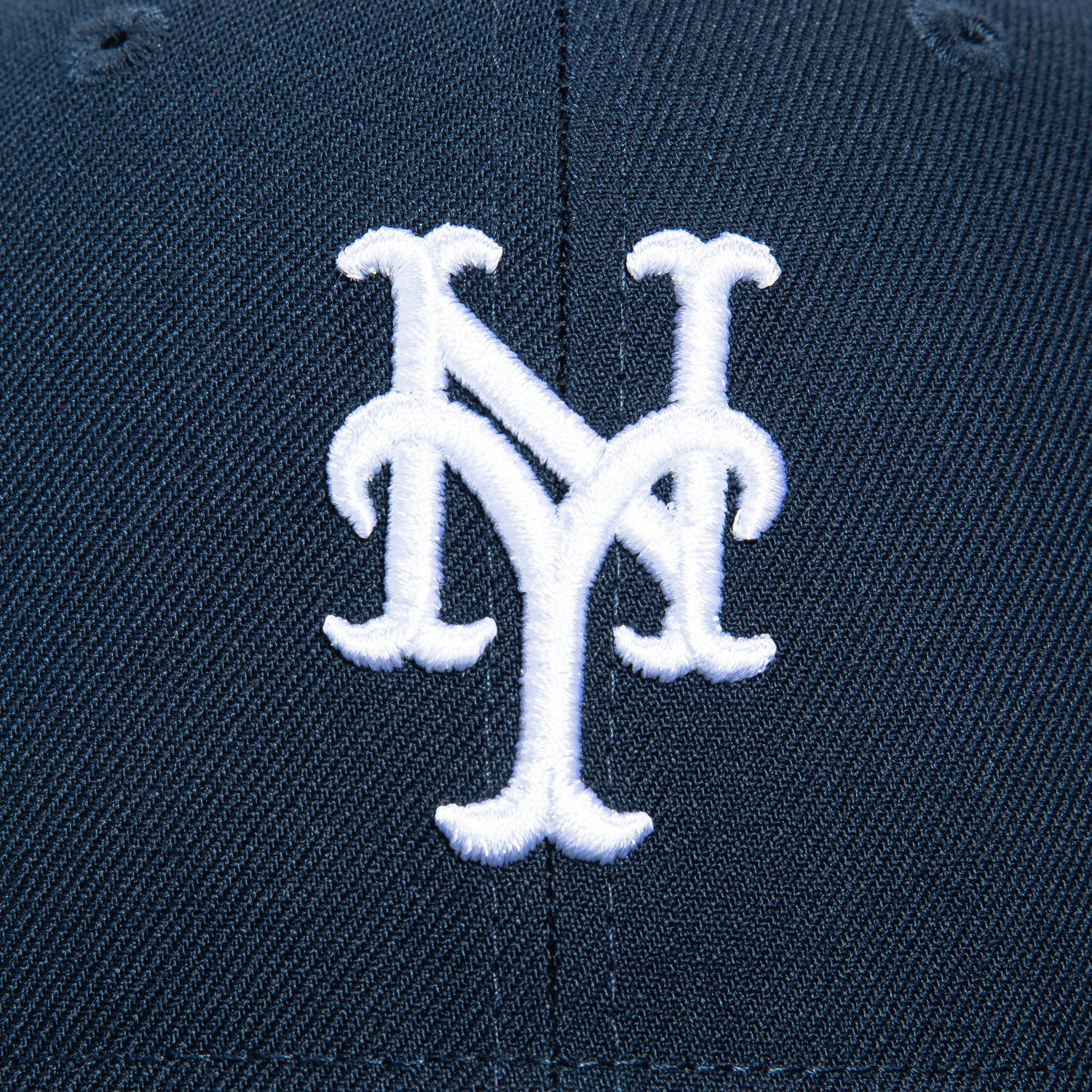 New Era 59Fifty New York Mets Baseball Cap - Adjustable Snapback Hat in Navy, Black & White Colors | Perfect for MLB Games, Streetwear & Sports Fans