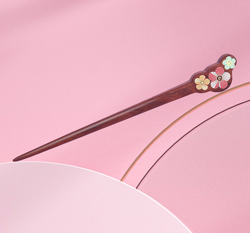 Elegant Flower Wood Hairpin for Women - Handmade Natural Wooden Hair Clip - Perfect for Weddings, Parties, and Everyday Styling