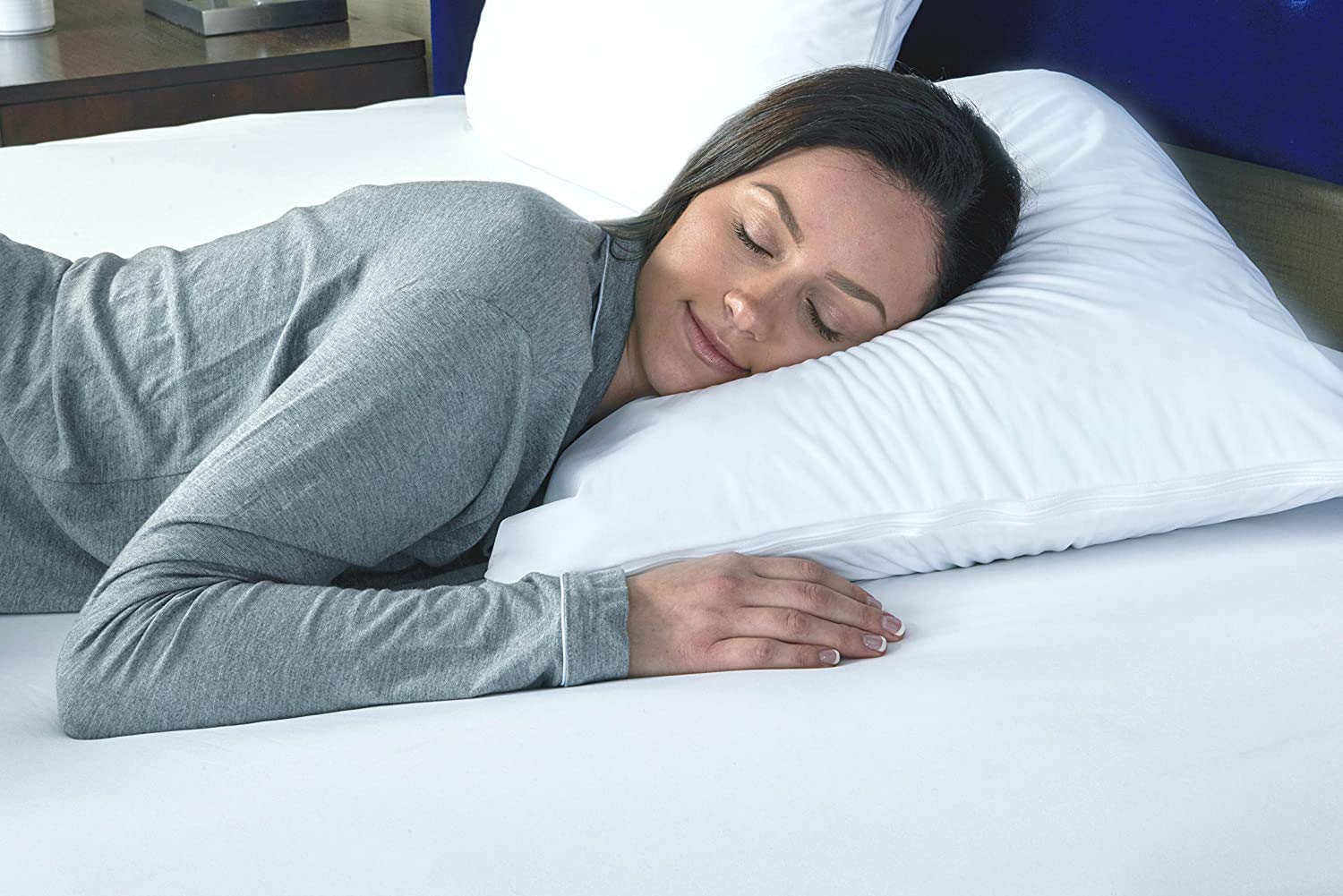 Queen Size Fitted Sheet & Waterproof Pillow Protectors Set (4PC) - Soft Breathable Mattress Cover & Pillow Cases for Bedroom Comfort, Hotel Style Luxury Bedding Essentials for Home, Guest Room or Dorm