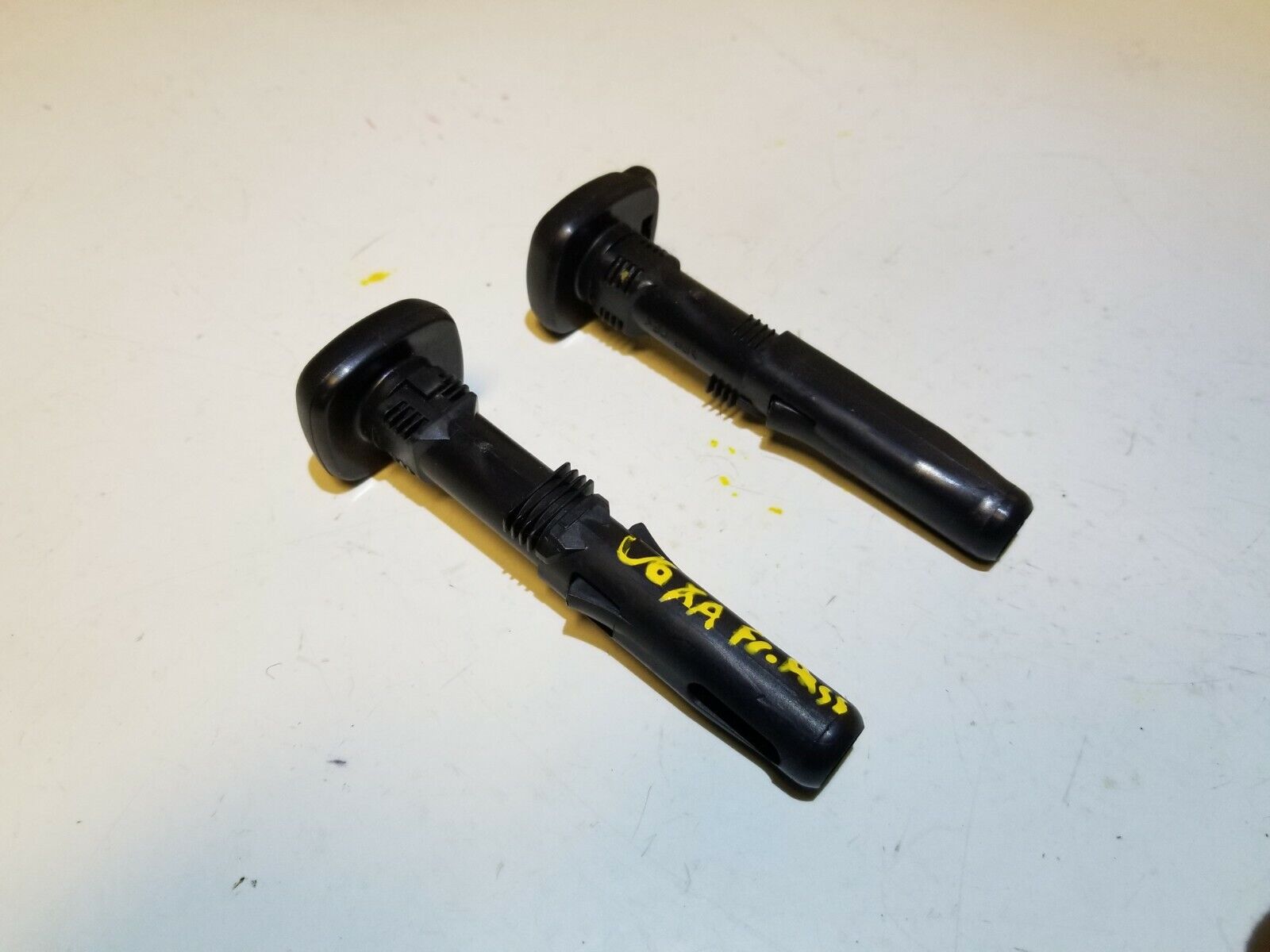 04 05 06 Scion Xa Front Right Passenger Seat Headrest Guide Sleeve 2pcs OEM Replacement Part - Perfect for Car Interior Repair & Headrest Adjustment