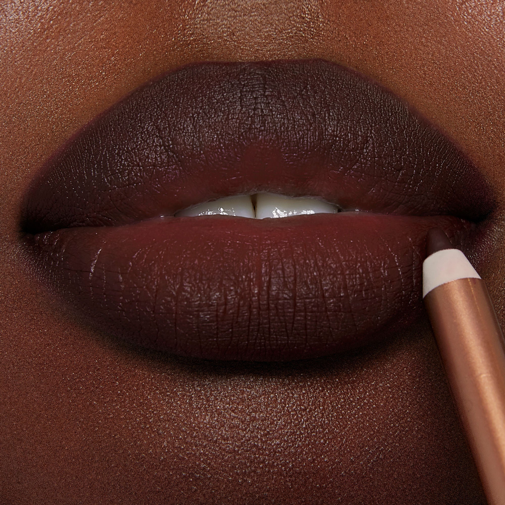Charlotte Tilbury Lip Cheat Lip Liner - Long-Lasting, Waterproof Lip Pencil for Precise Definition & Fuller Lips | Perfect for Everyday Wear, Date Night & Special Occasions