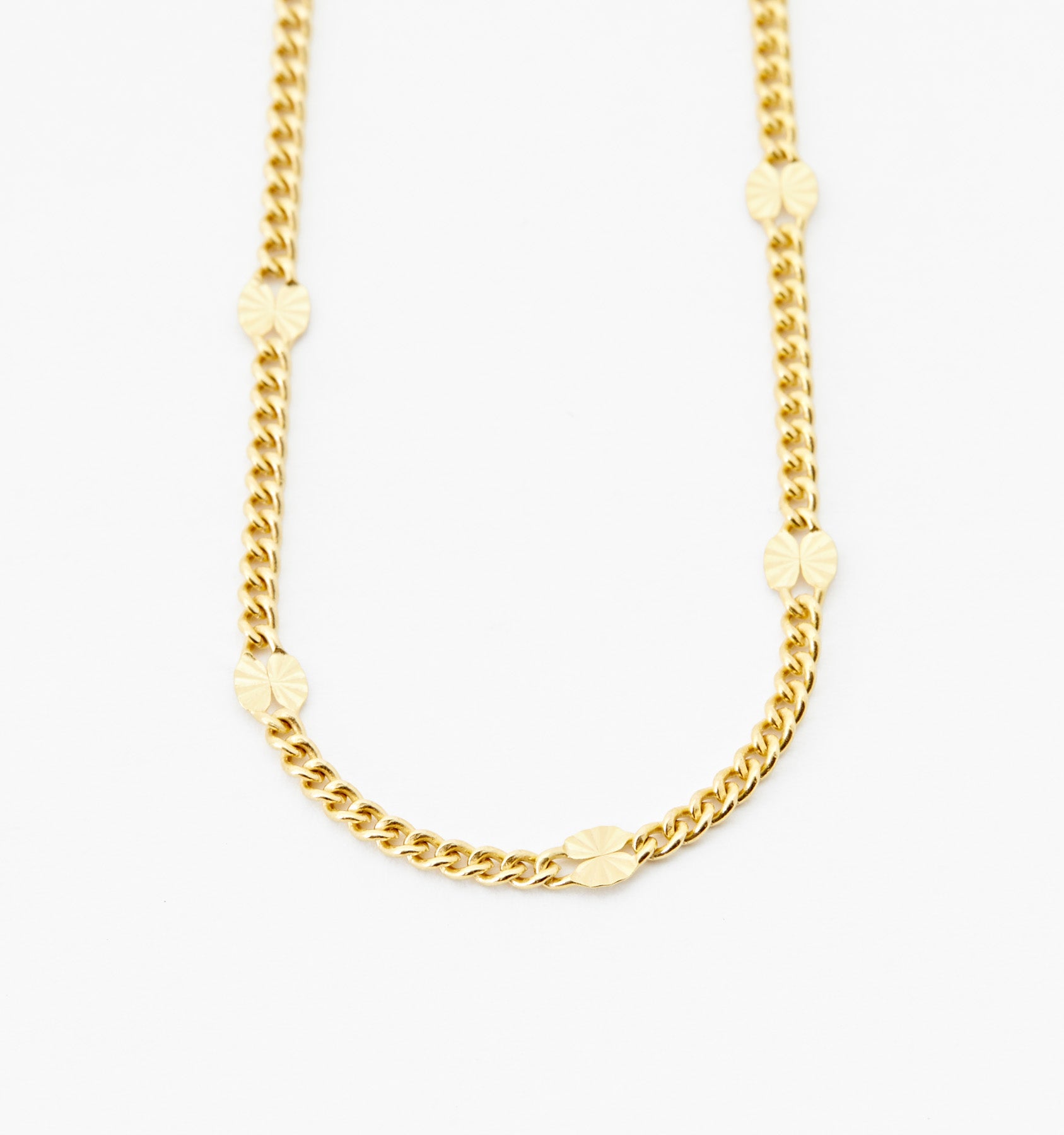Elegant Dainty Chain Necklace Set for Women - Gold & Silver Layering Necklaces - Perfect for Everyday Wear, Date Night & Gifts