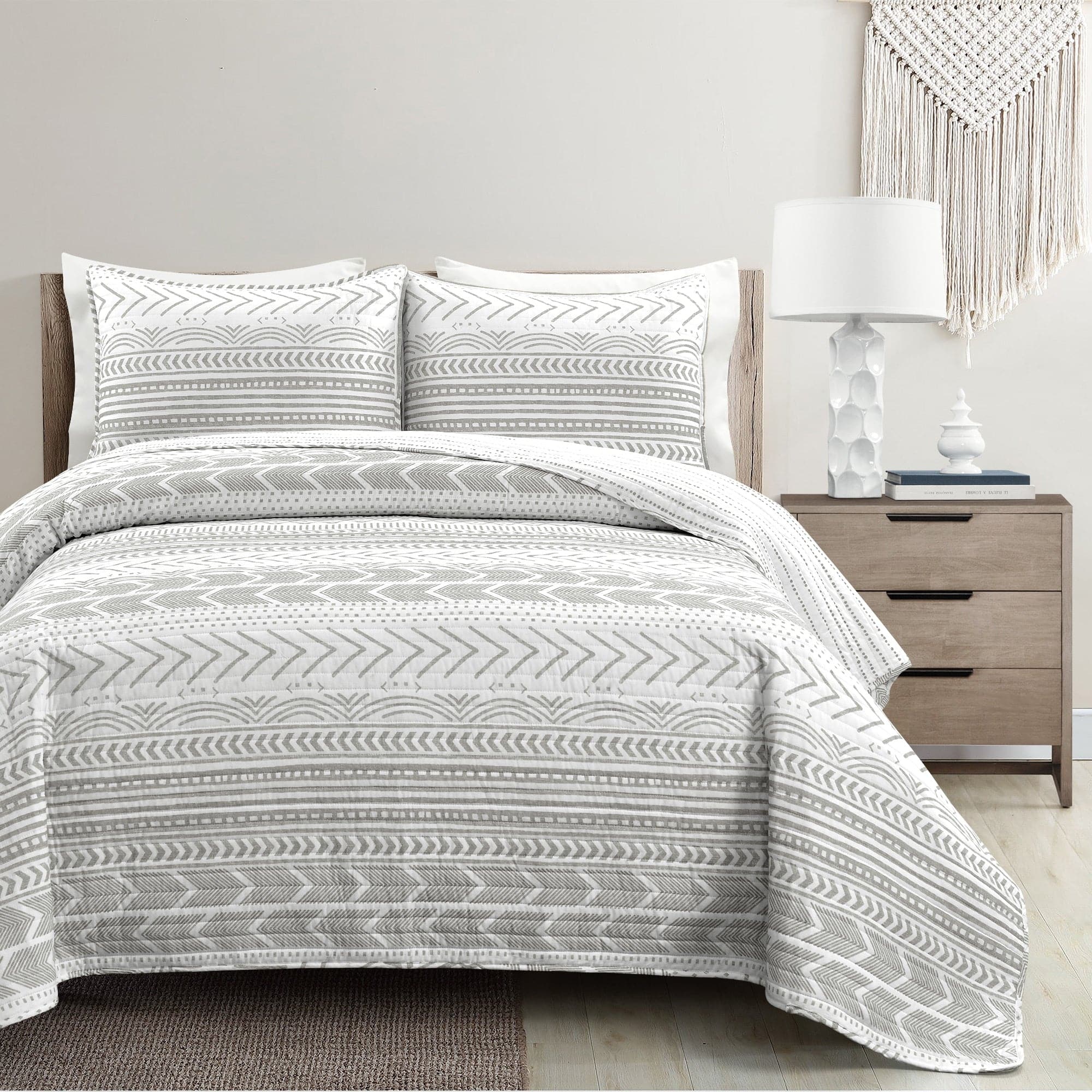 Hygge Geo Quilt 3 Piece Set - Soft Geometric Pattern Bedding for Cozy Bedroom Decor | Perfect for Master Bedroom, Guest Room & Dorm