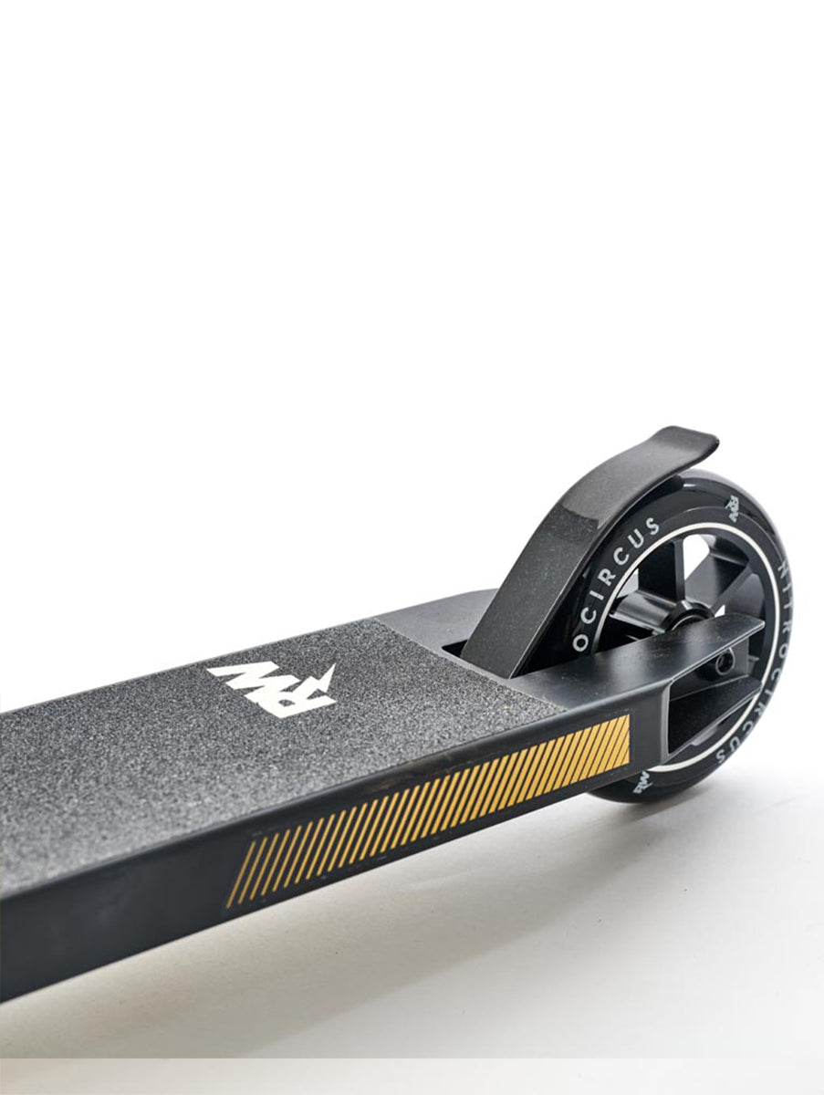 Nitro Circus R Willy Junior Replica Scooter - High Performance Kids Scooter for Stunts & Tricks - Perfect for Skate Parks, Backyard Riding & Action Sports Training