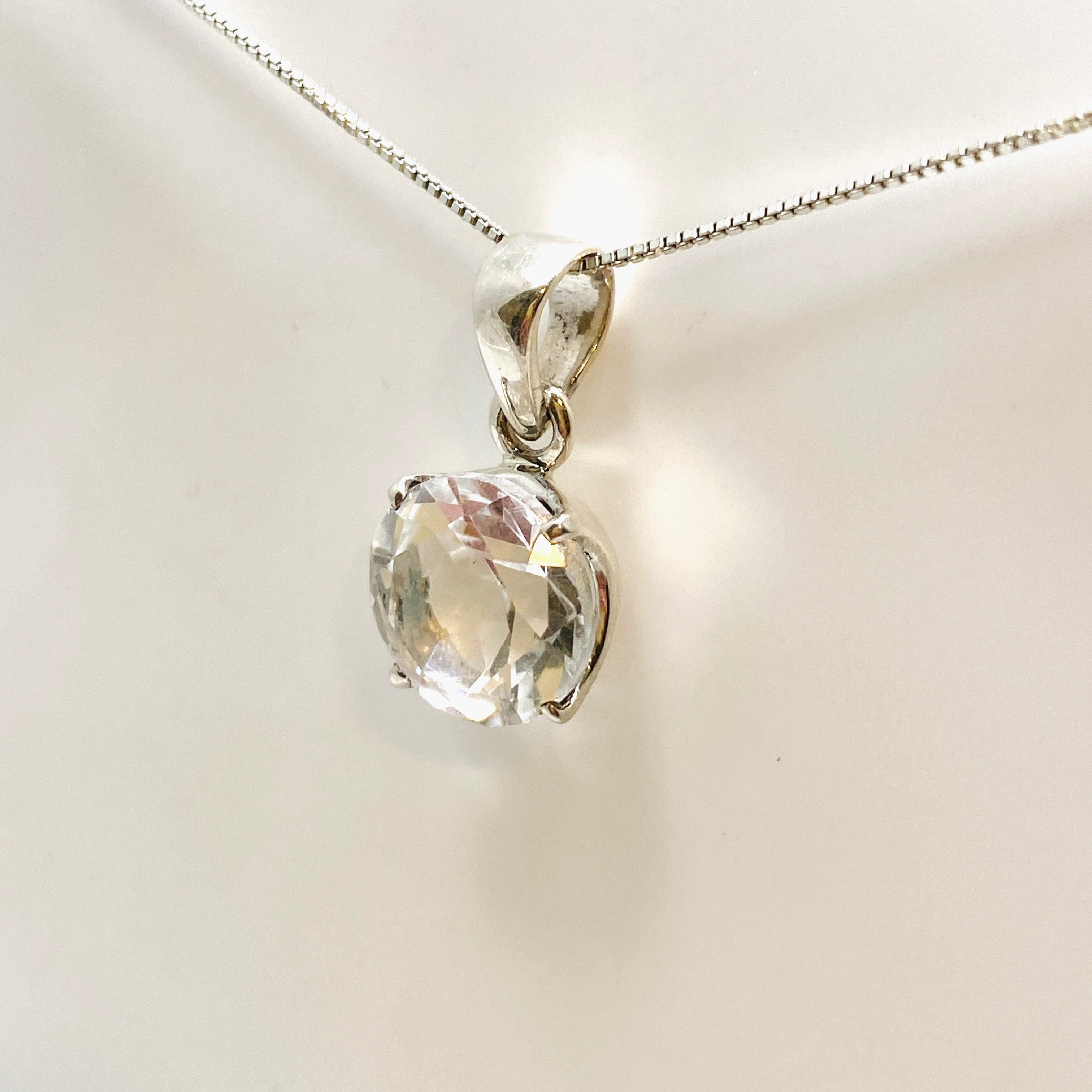 Natural Clear Quartz Round Faceted Pendant Necklace - PPGJ909 | Healing Crystal Jewelry for Meditation, Energy Cleansing & Spiritual Gifts