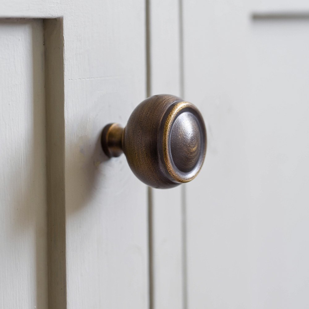 Vintage Distressed Antique Brass Ovolo Cabinet Knob - Classic Hardware for Kitchen Cabinets, Dressers & Furniture Restoration (Set of 10) - Perfect for Farmhouse, Rustic & Shabby Chic Home Decor