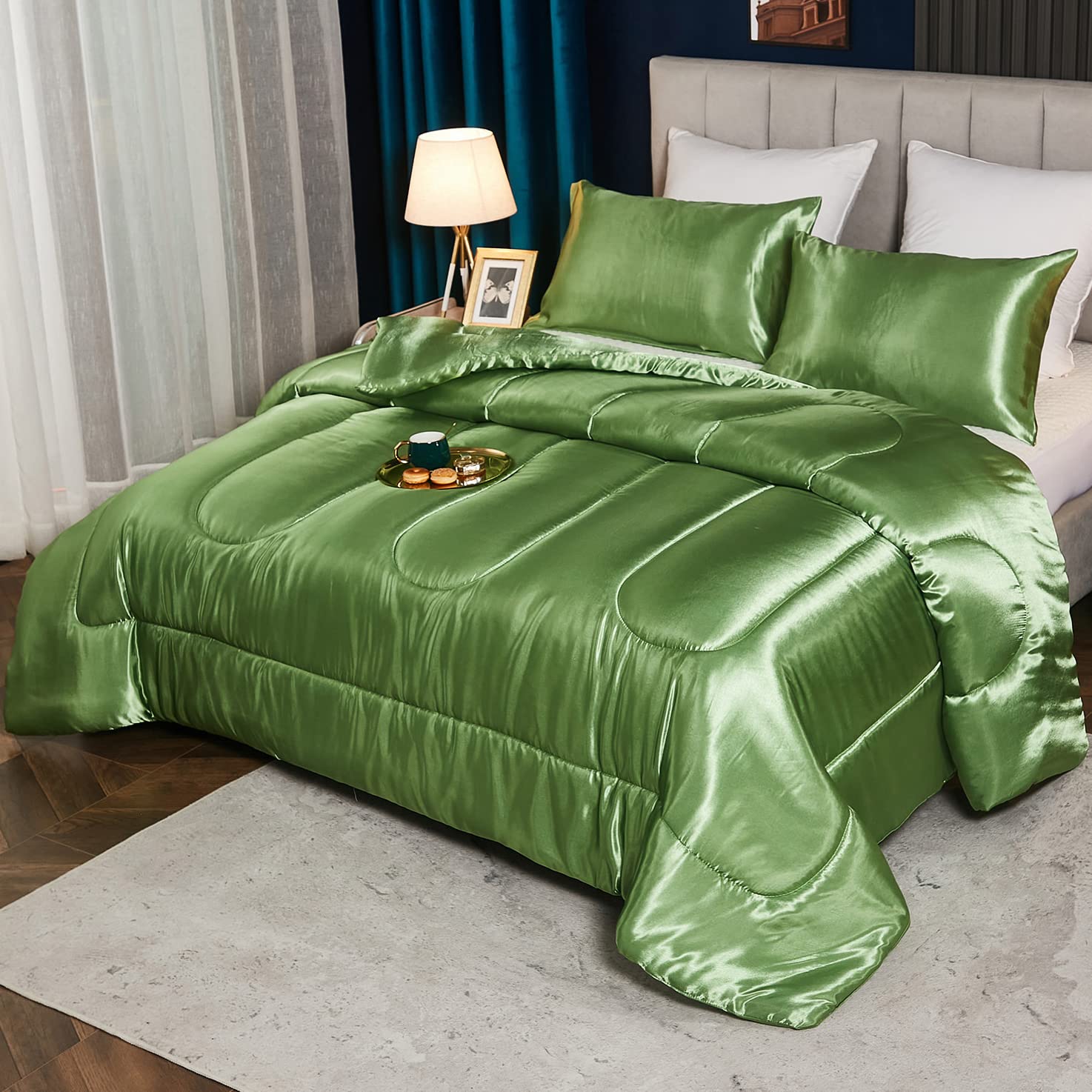 Luxury Satin Comforter Set - King Size Green Silky Polyester Bedding with 2 Pillowcases | Sage Green Down Alternative Comforter | Soft Silk-Like Finish for Master Bedroom & Guest Room Decor