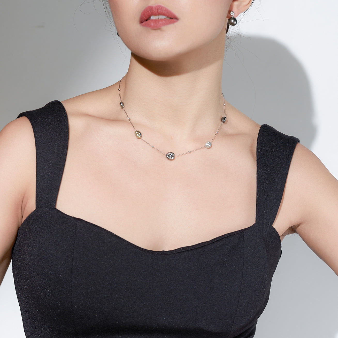 18K Solid Gold Diamond Tahitian Pearl Earrings for Women - Luxury Elegant Dangle Earrings KE00093 | Perfect for Weddings, Parties & Special Occasions