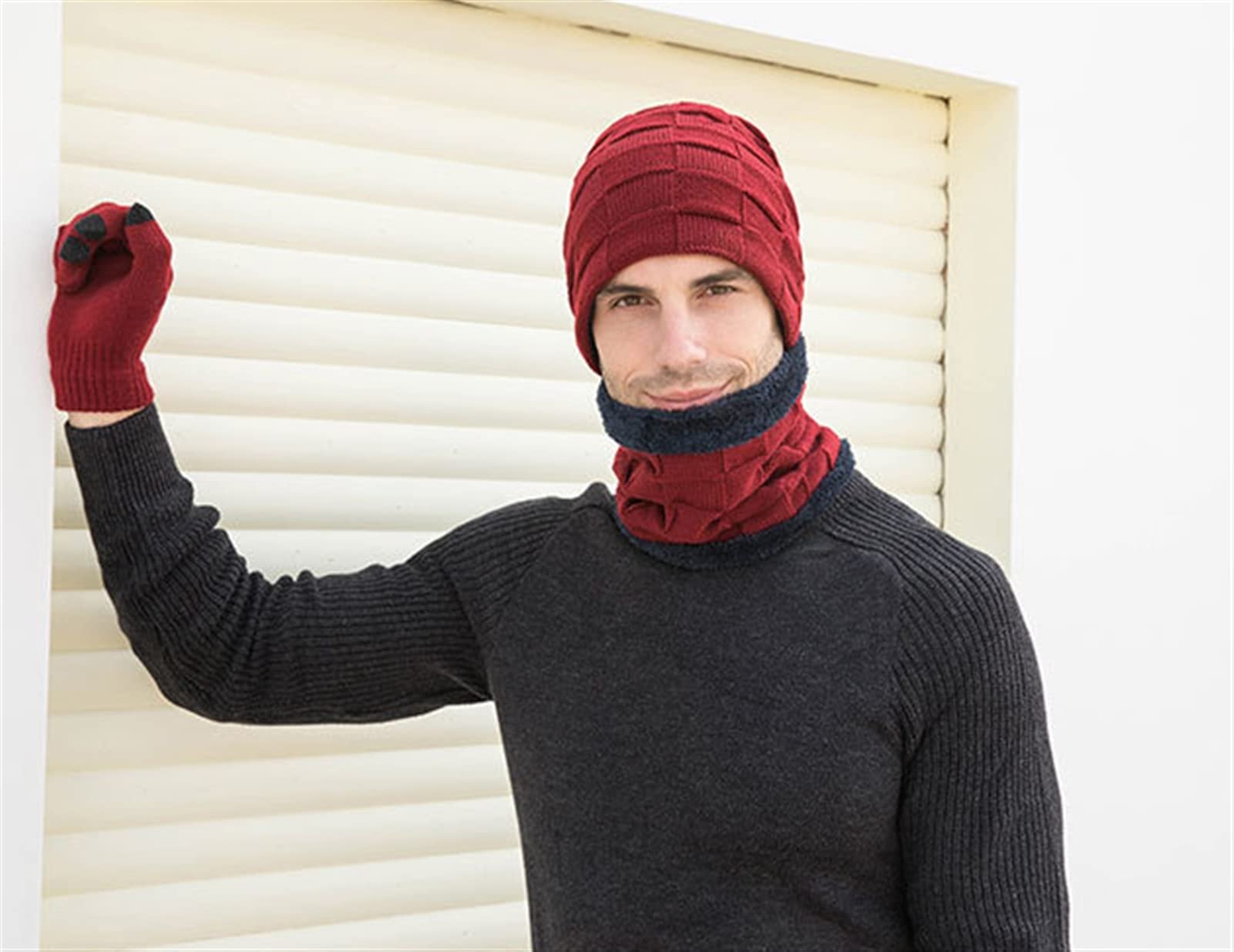 Insun Winter Knitted Beanie Hat, Scarf & Touch Screen Gloves Set - Fleece Lined Skull Cap & Neck Warmer Circle Loop Scarf for Men & Women - Perfect for Skiing, Snowboarding & Outdoor Winter Activities