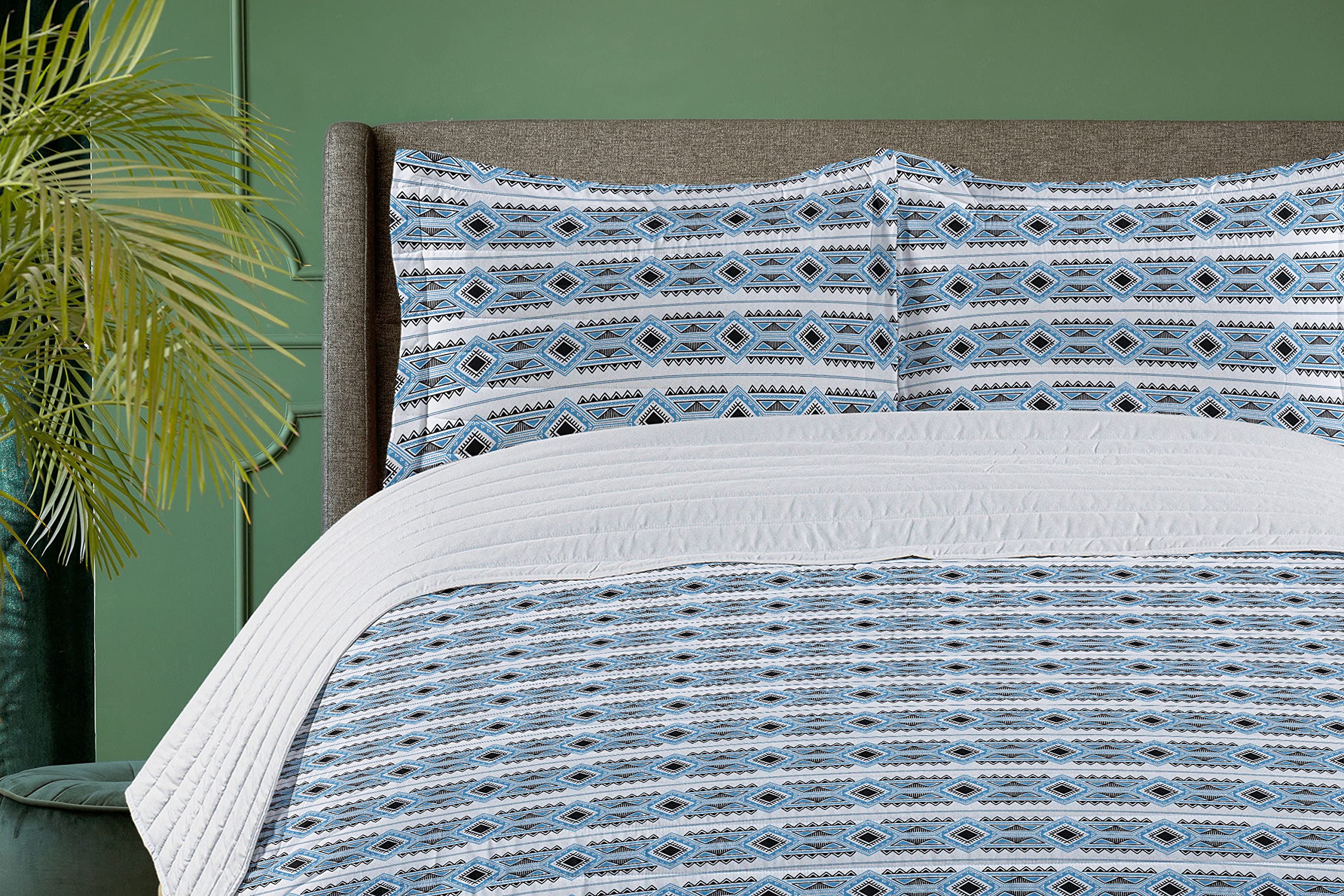 Ambesonne Tribal Microfiber Bedspread Set - Prehistoric Geometric Design with Ethnic Vibes | Soft King Size Bedding Set with Pillow Shams & Comforter in Sea Blue & Charcoal Grey | Perfect for Boho Bedroom Decor, Guest Rooms & Cozy Home Styling