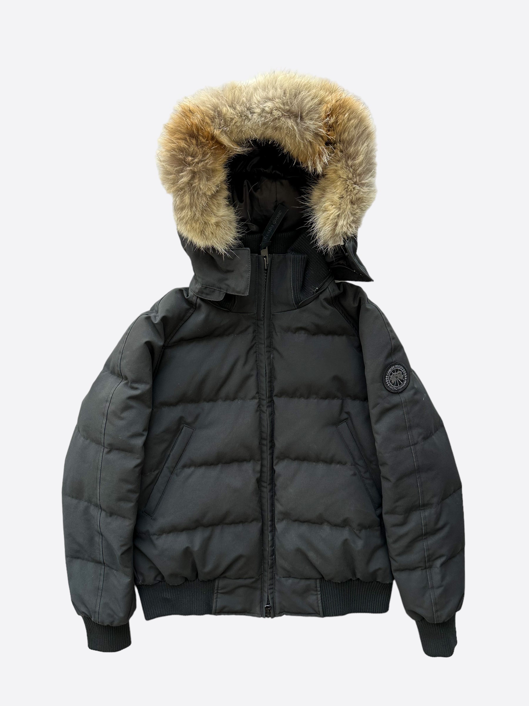 Canada Goose Black Savona Black Label Women's Winter Jacket - Waterproof Down Coat for Cold Weather, Fashionable Outerwear for Skiing, Hiking & City Wear