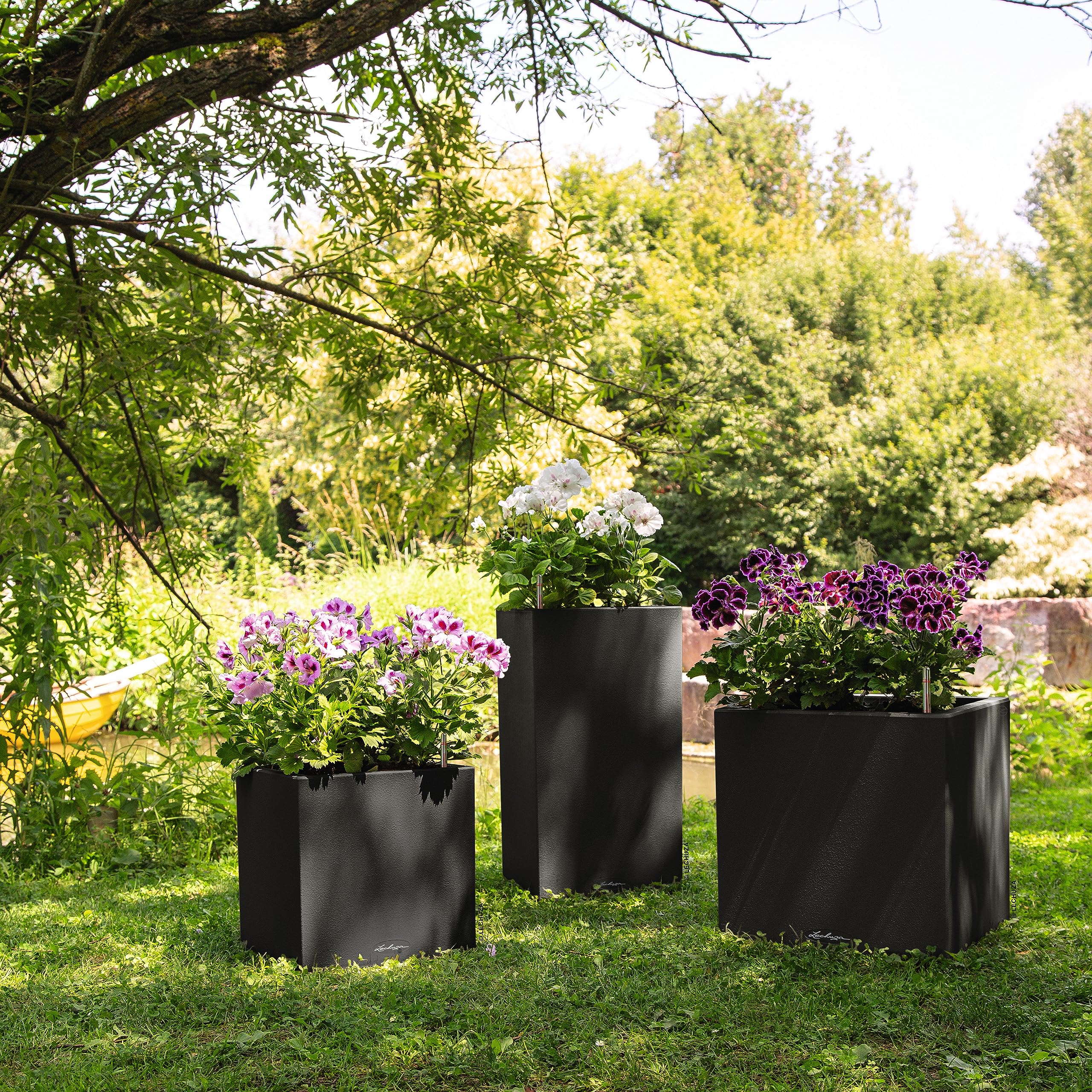 Lechuza 13702 Canto 30 Square Self-Watering Planter - Graphite Black Indoor/Outdoor Garden Pot for Plants, Flowers & Herbs - Perfect for Patio, Balcony & Home Decor
