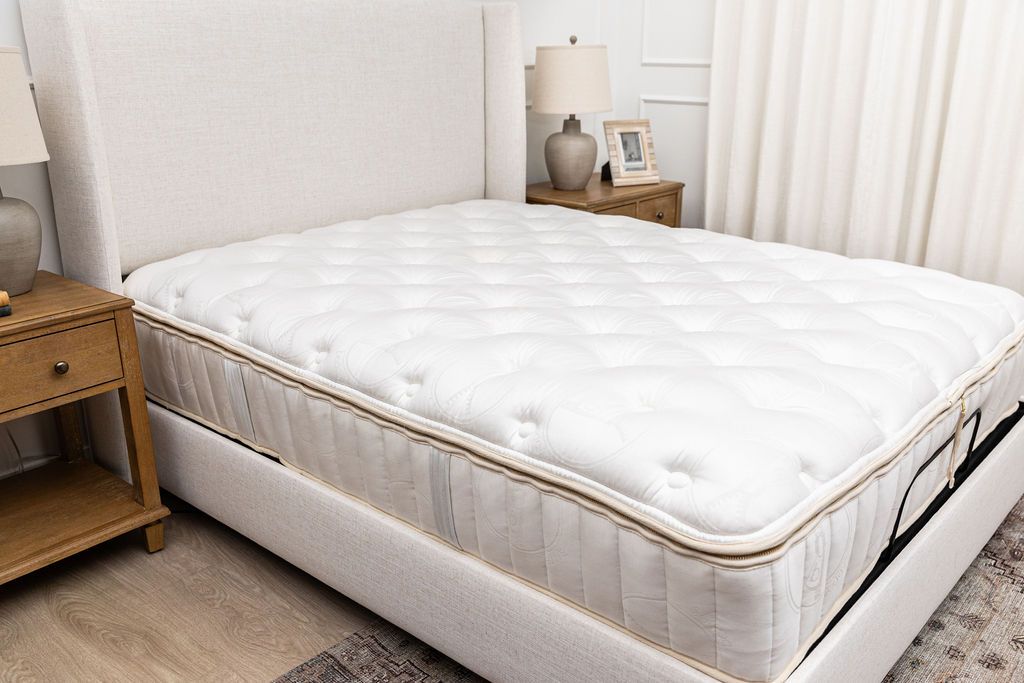 ZipLuxe Dual Comfort Mattress - Premium Memory Foam & Cooling Gel Layer for Back Pain Relief - Queen Size Bed Mattress for Side, Back & Stomach Sleepers - Perfect for Master Bedroom, Guest Room & Apartment