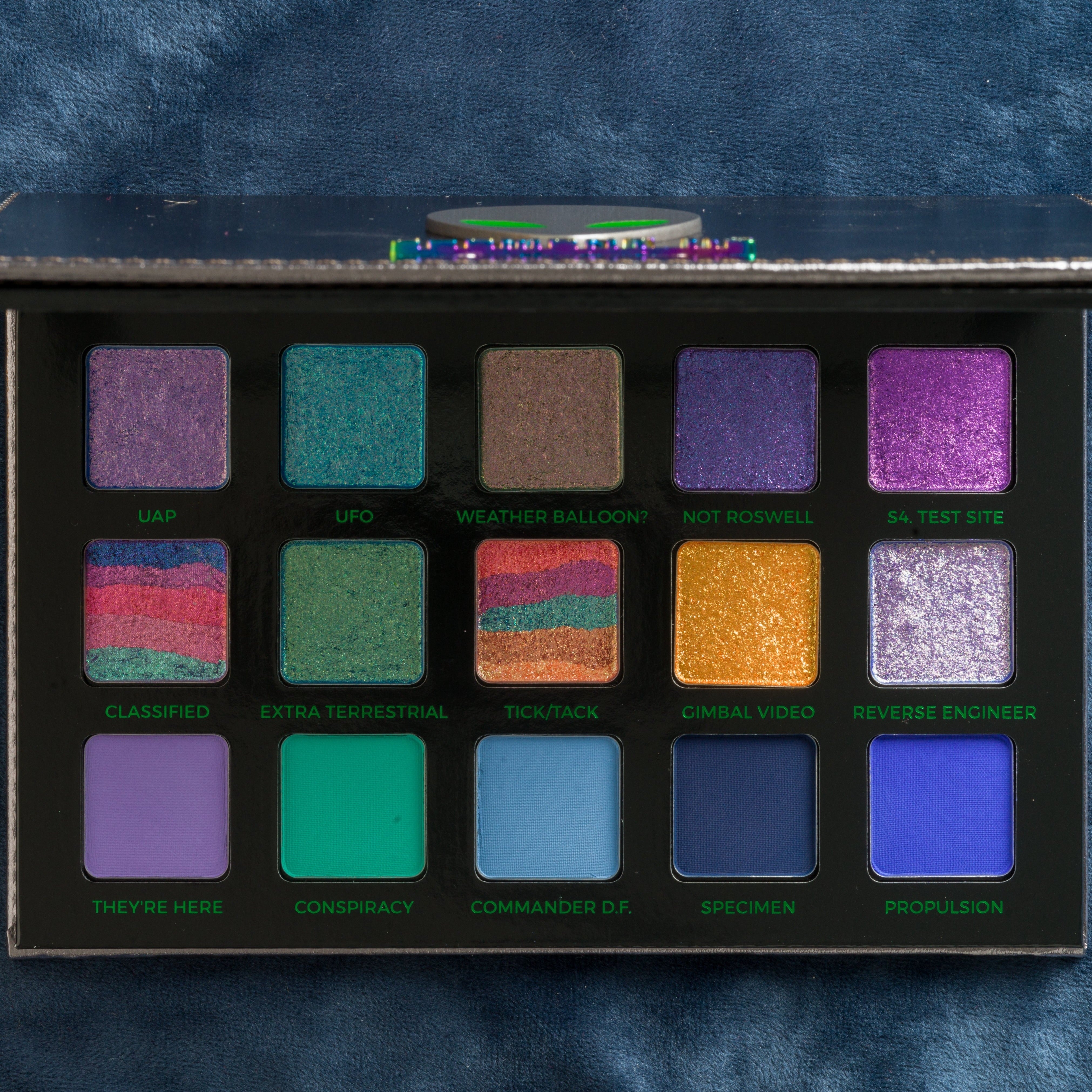 Element 115 Eyeshadow Palette - 16 Highly Pigmented Matte & Shimmer Eyeshadows for Stunning Eye Makeup | Perfect for Party, Date Night & Special Occasions