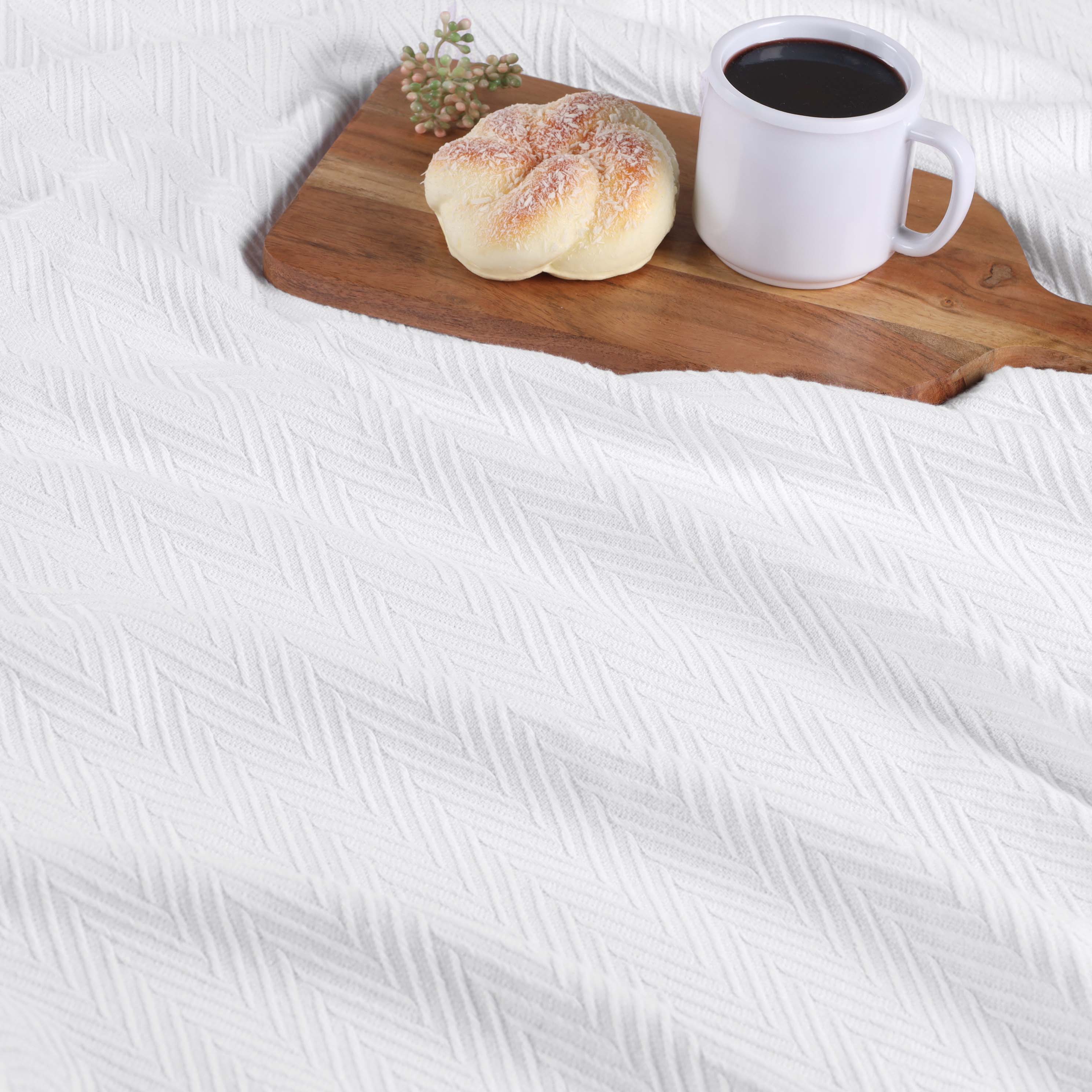 Soft All-Season Chevron Cotton Bed Blanket & Sofa Throw - Cozy Home Decor for Living Room, Bedroom, and Travel