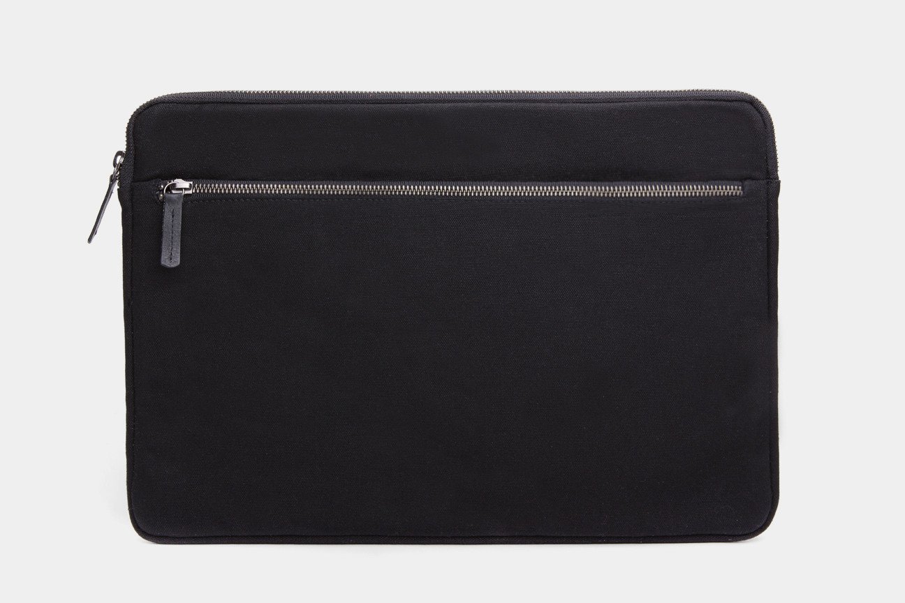Premium Black Waxed Cotton Sleeve Case for 15