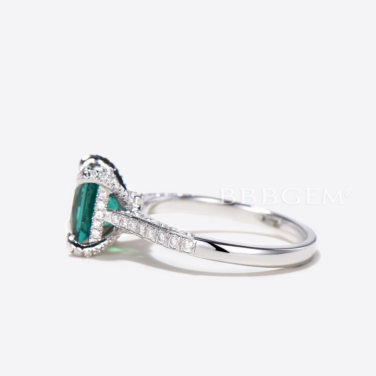 7mm Princess Cut Lab-Created Emerald & Diamond Engagement Ring - Tapered Band Filigree Cathedral Setting for Weddings & Proposals