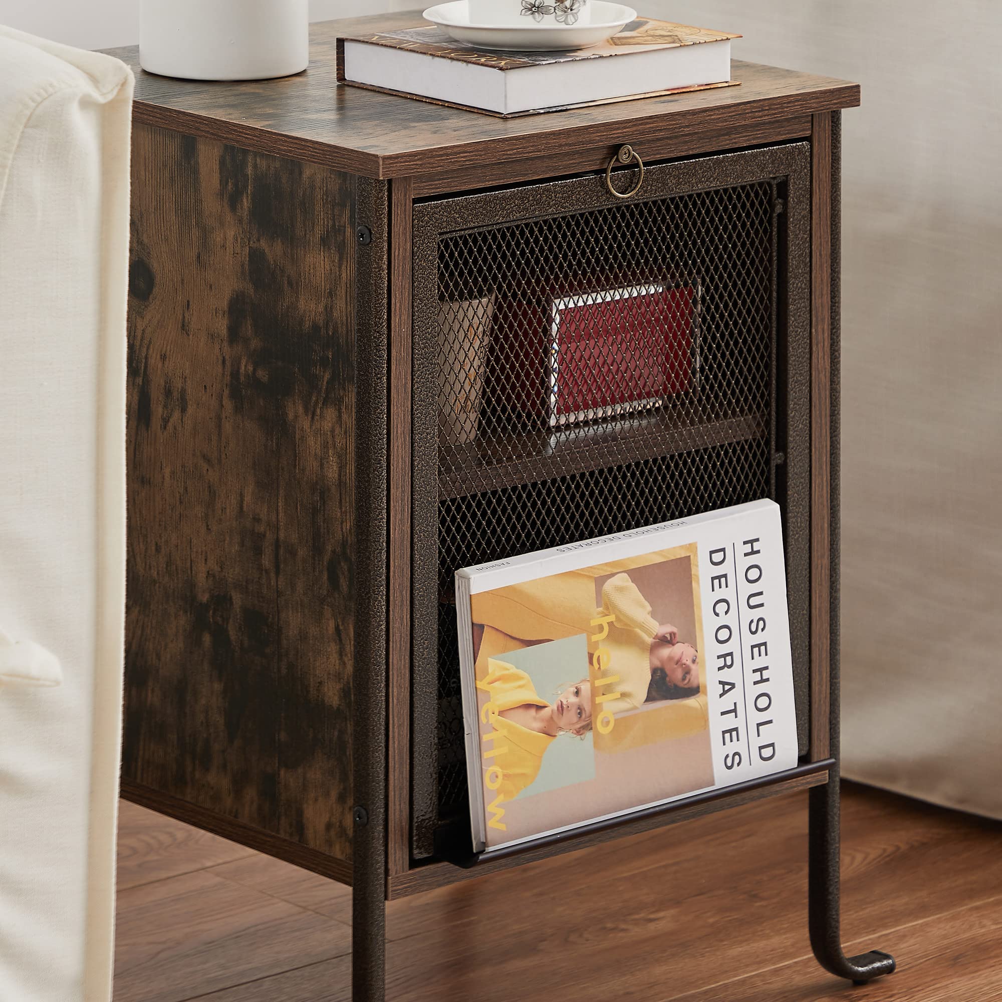 VECELO Rustic Brown Side Table with Pull-Out Tray & 2-Tier Storage Shelf - Compact End Table for Small Spaces, Bedroom Nightstand or Chairside Table - Sturdy Steel Frame for Living Room, Office & Dorm Use