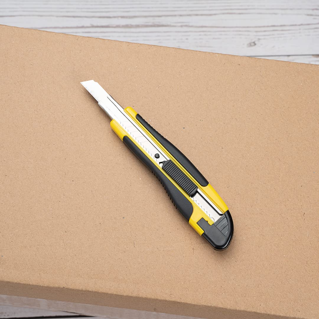 Handy Tek 5.3 Inch Retractable Utility Knife Set of 4 - Snap-Off Blades with Built-In Safety Lock, Heavy Duty Sharp Breakaway Knives for Restaurant, Kitchen, Office & DIY Projects - Yellow Plastic Handle Box Cutter