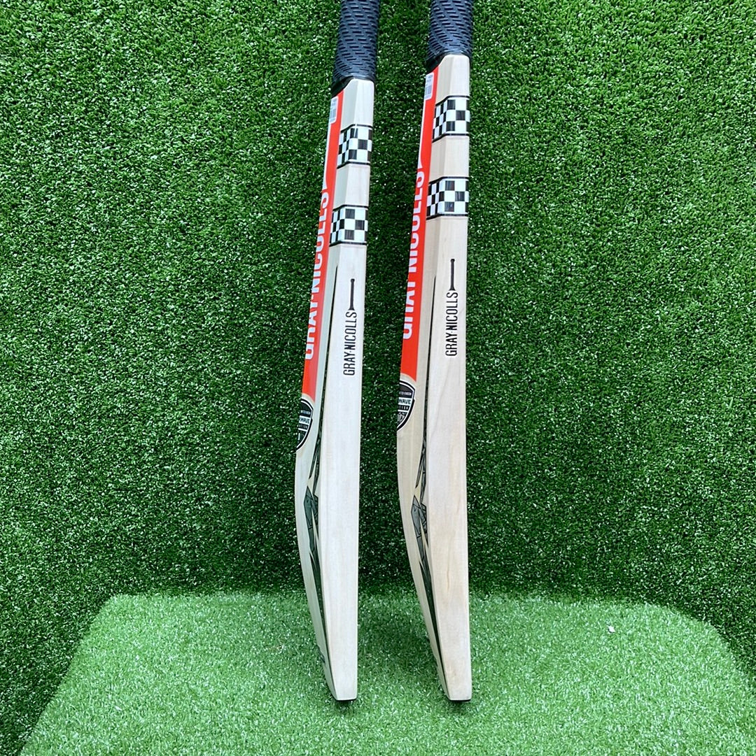 Gray Nicolls Shockwave 2.0 5 Star Junior Cricket Bat - English Willow Youth Cricket Bat for Practice & Matches - Perfect for Young Players & Training Sessions