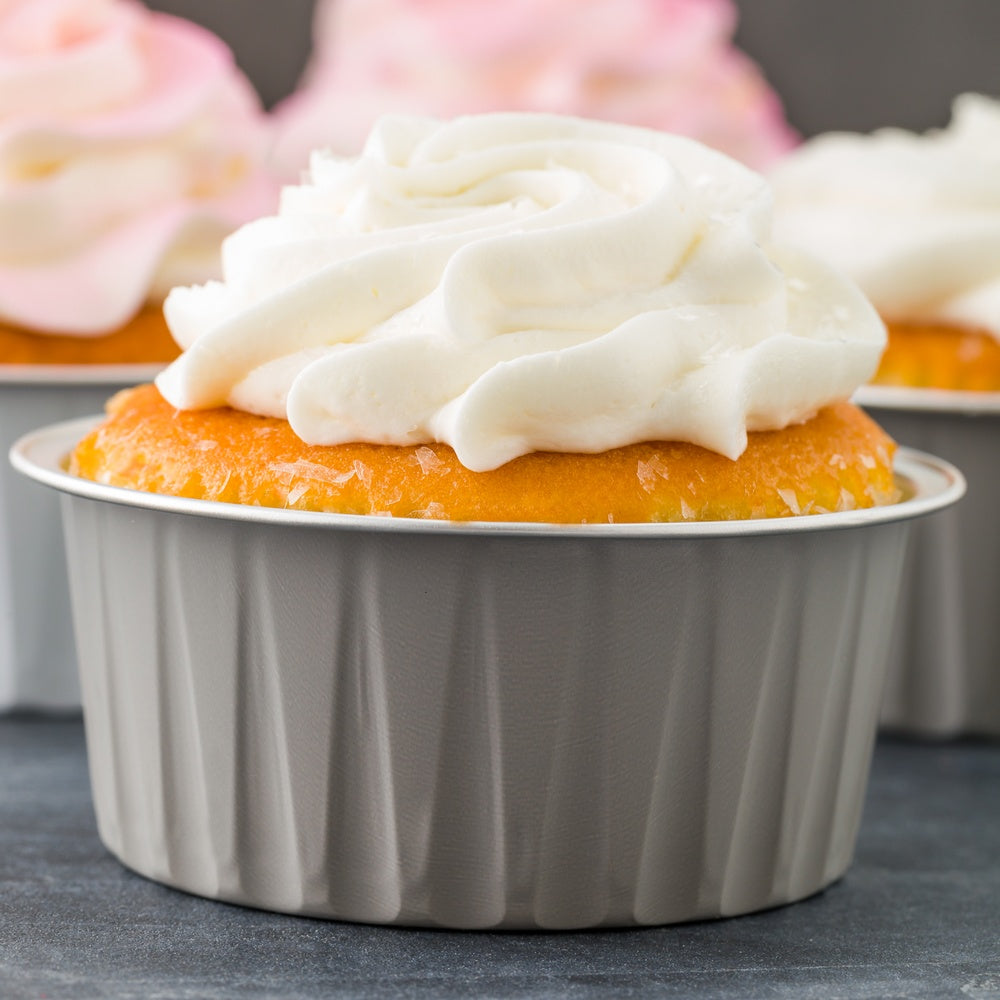 4 oz Round Gray Aluminum Baking Cups with Lids - 3.25