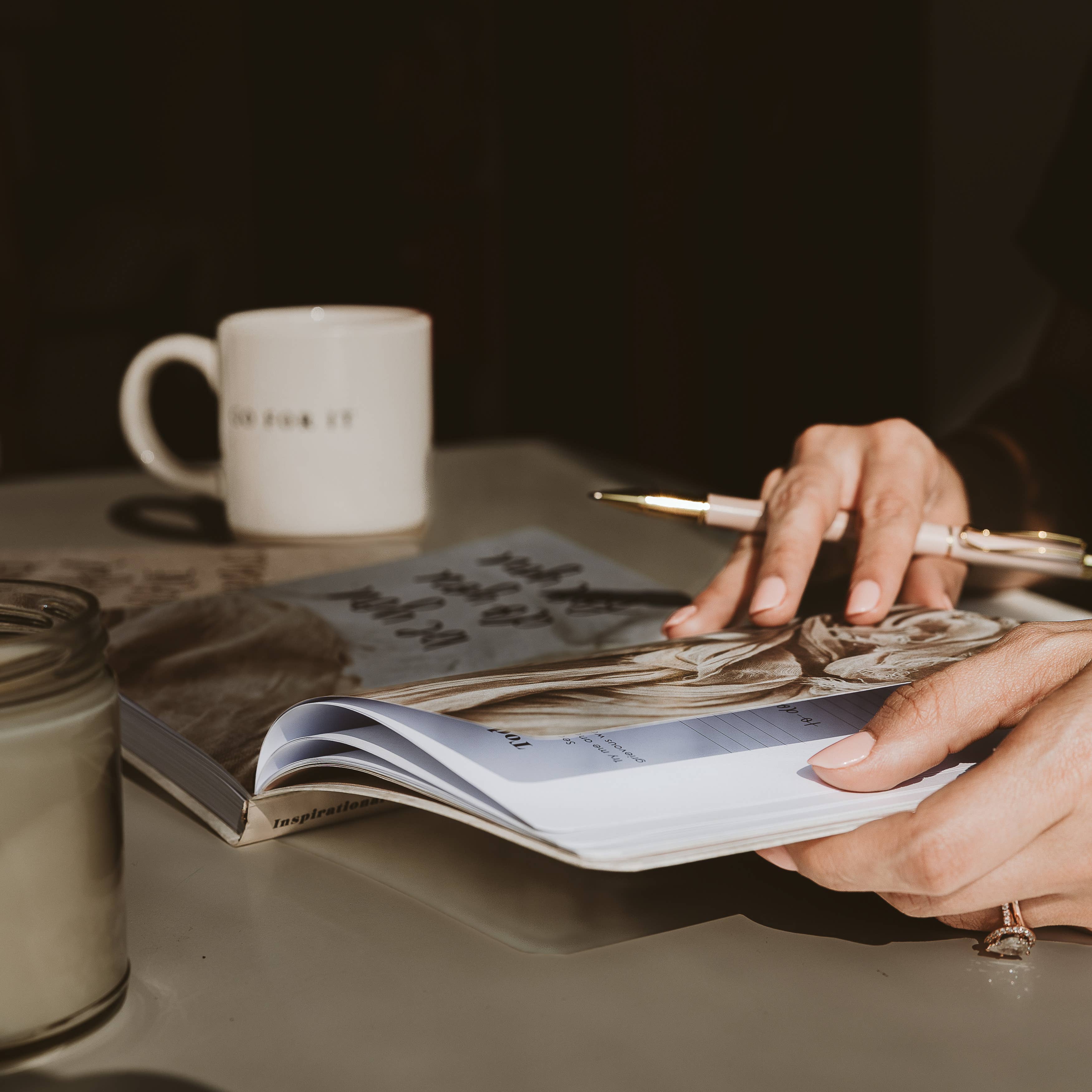 Best Inspirational Productivity Journal for Goal Setting & Time Management - Perfect for Students, Professionals & Entrepreneurs