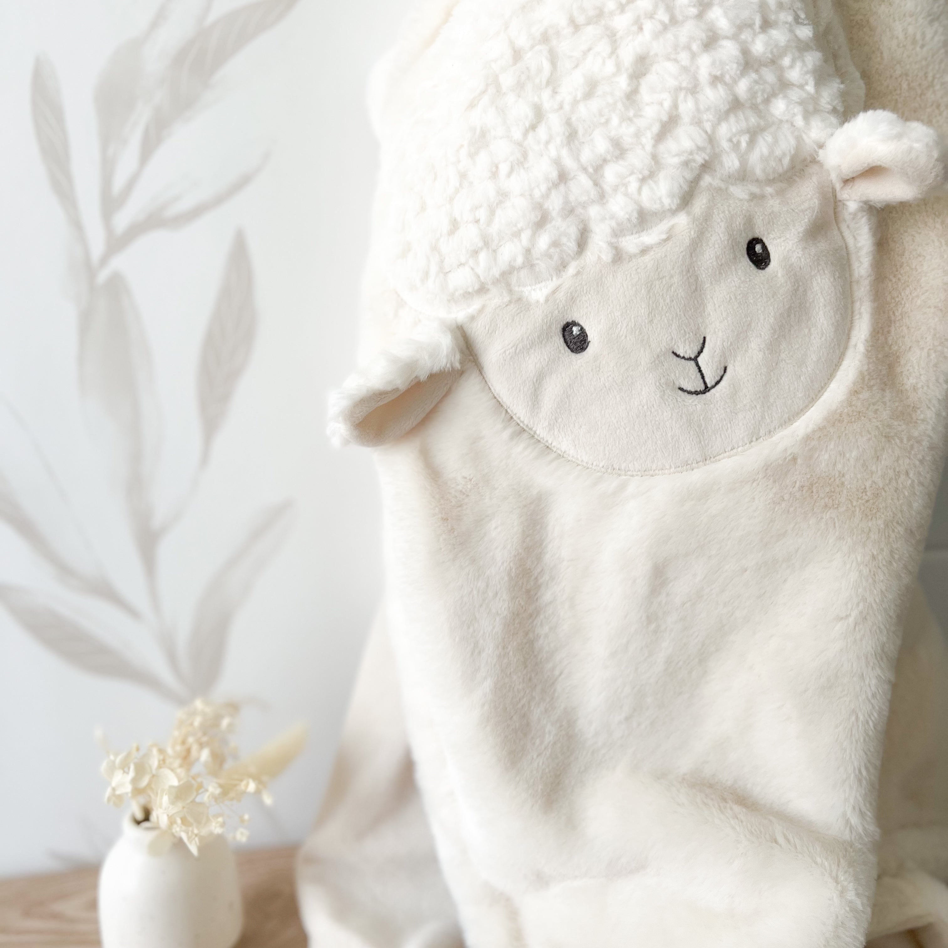Soft and Cozy Loyal Lamb Fleece Blanket - Warm Plush Throw for Bed, Couch, and Travel - Perfect for Gifts, Home Decor, and Relaxation