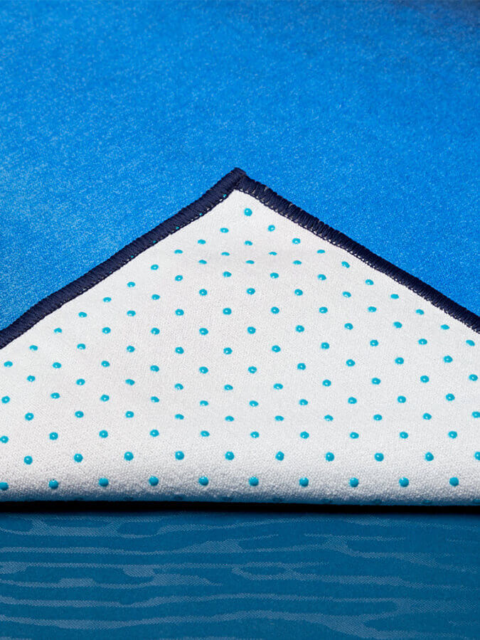 Manduka Yogitoes Non-Slip Yoga Mat Towel 71
